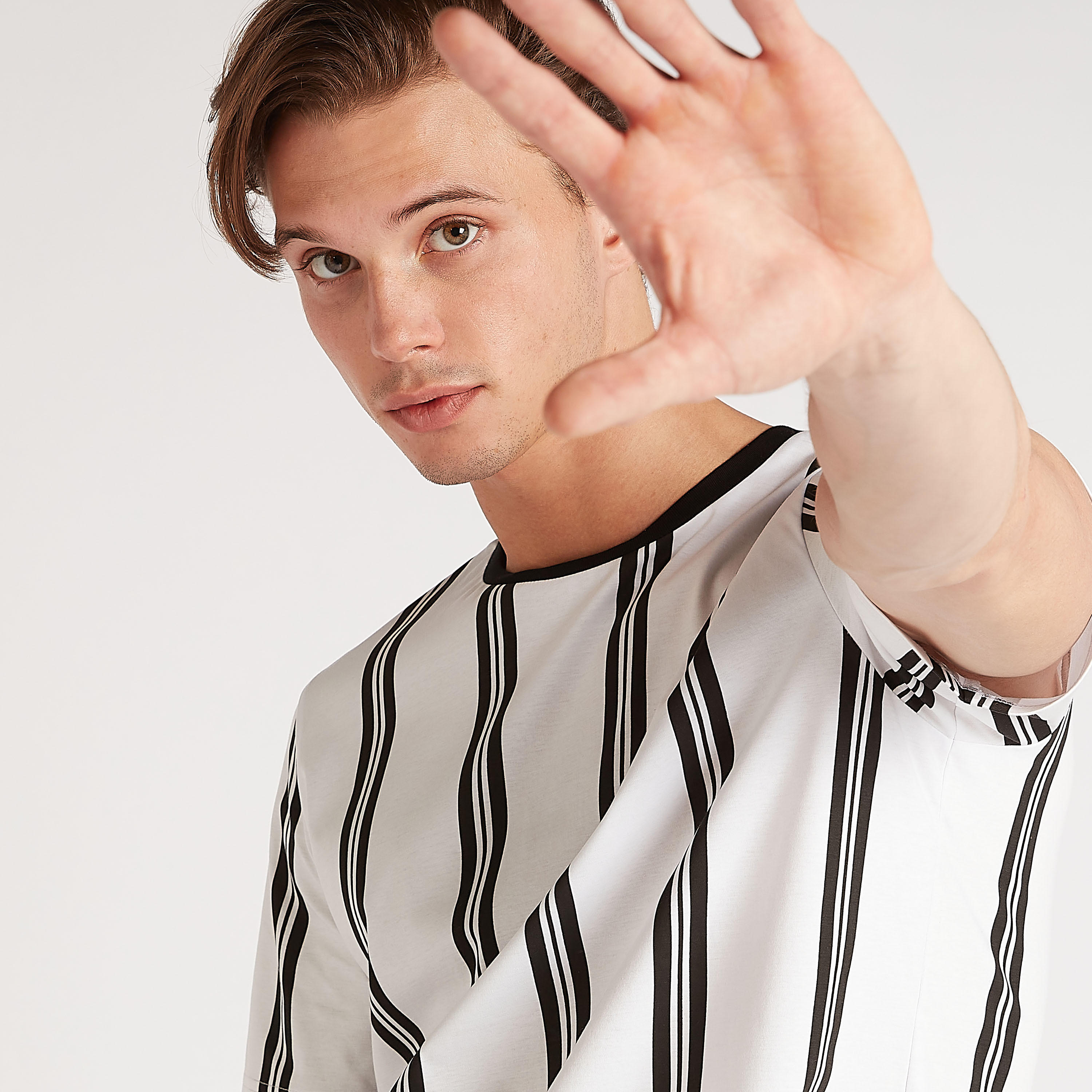 Striped T-shirt with Short Sleeves and Crew Neck-men-clothing-tshirtsandpolos-tshirts-image-3