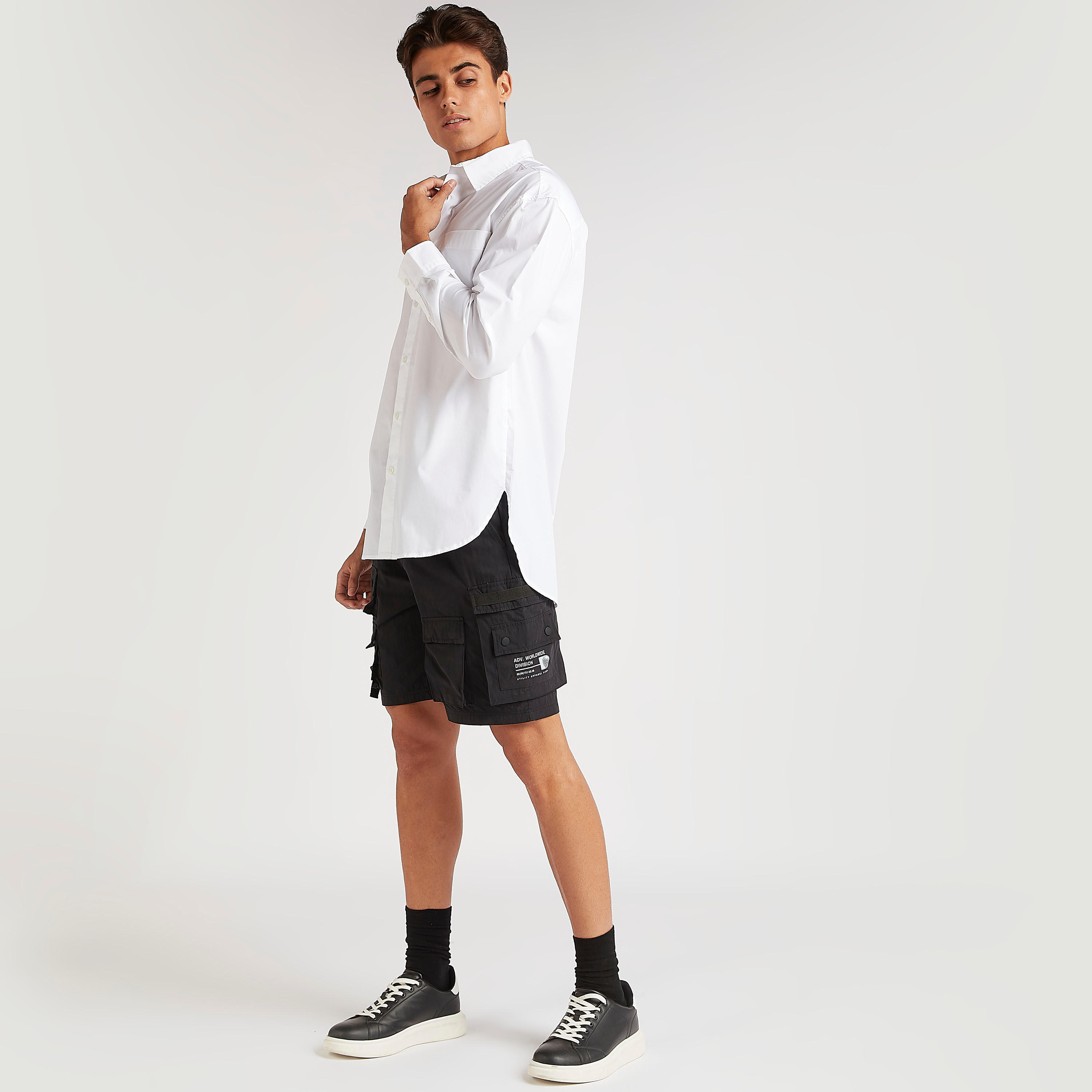 شورت مستدام كارجو برباط إغلاق وخصر متوسّط الارتفاع وطبعات-men-clothing-bottoms-shorts-image-4