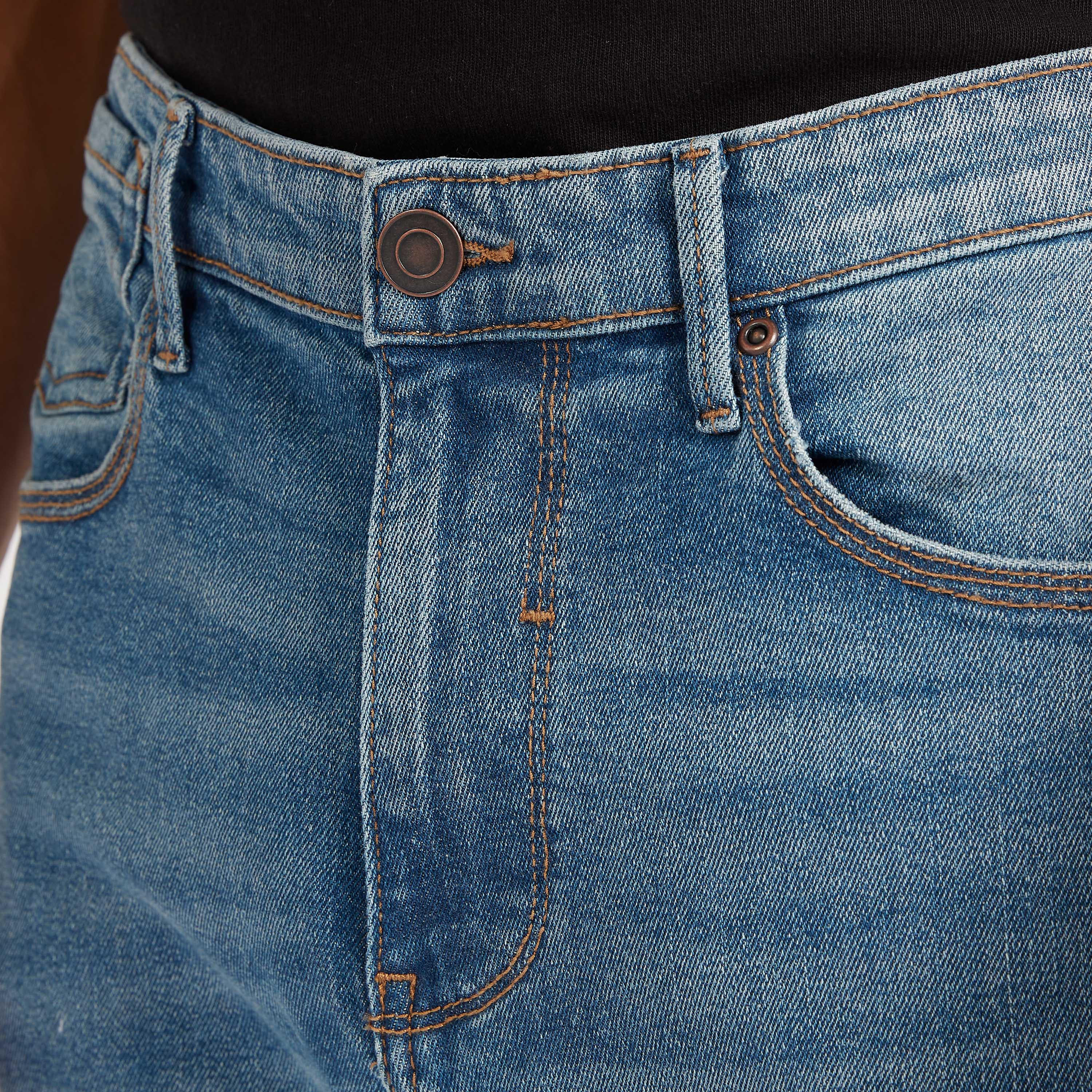 بنطلون جينز  مضلّع بخصر متوسط الارتفاع وزر إغلاق-men-clothing-bottoms-jeans-image-3
