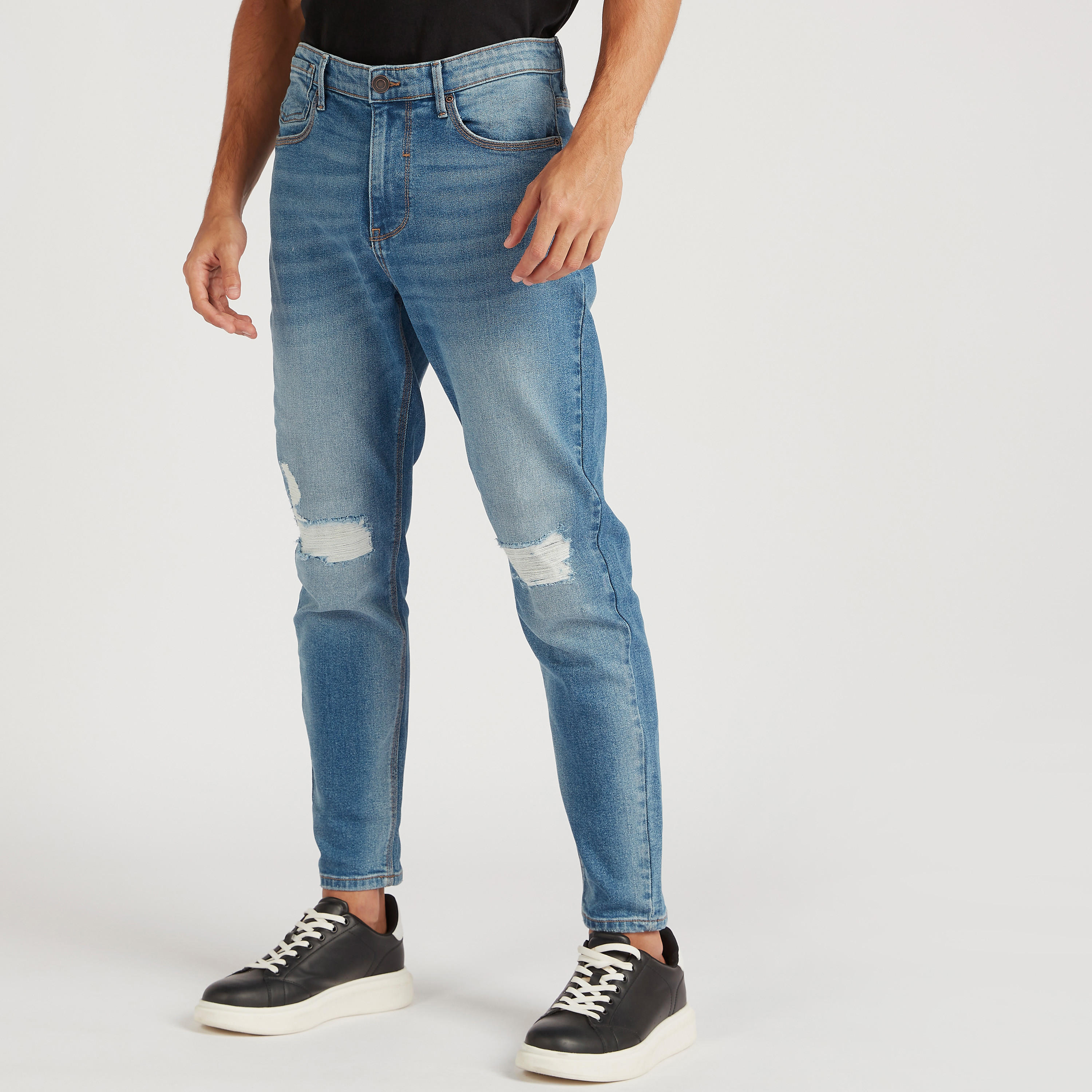بنطلون جينز  مضلّع بخصر متوسط الارتفاع وزر إغلاق-men-clothing-bottoms-jeans-image-6