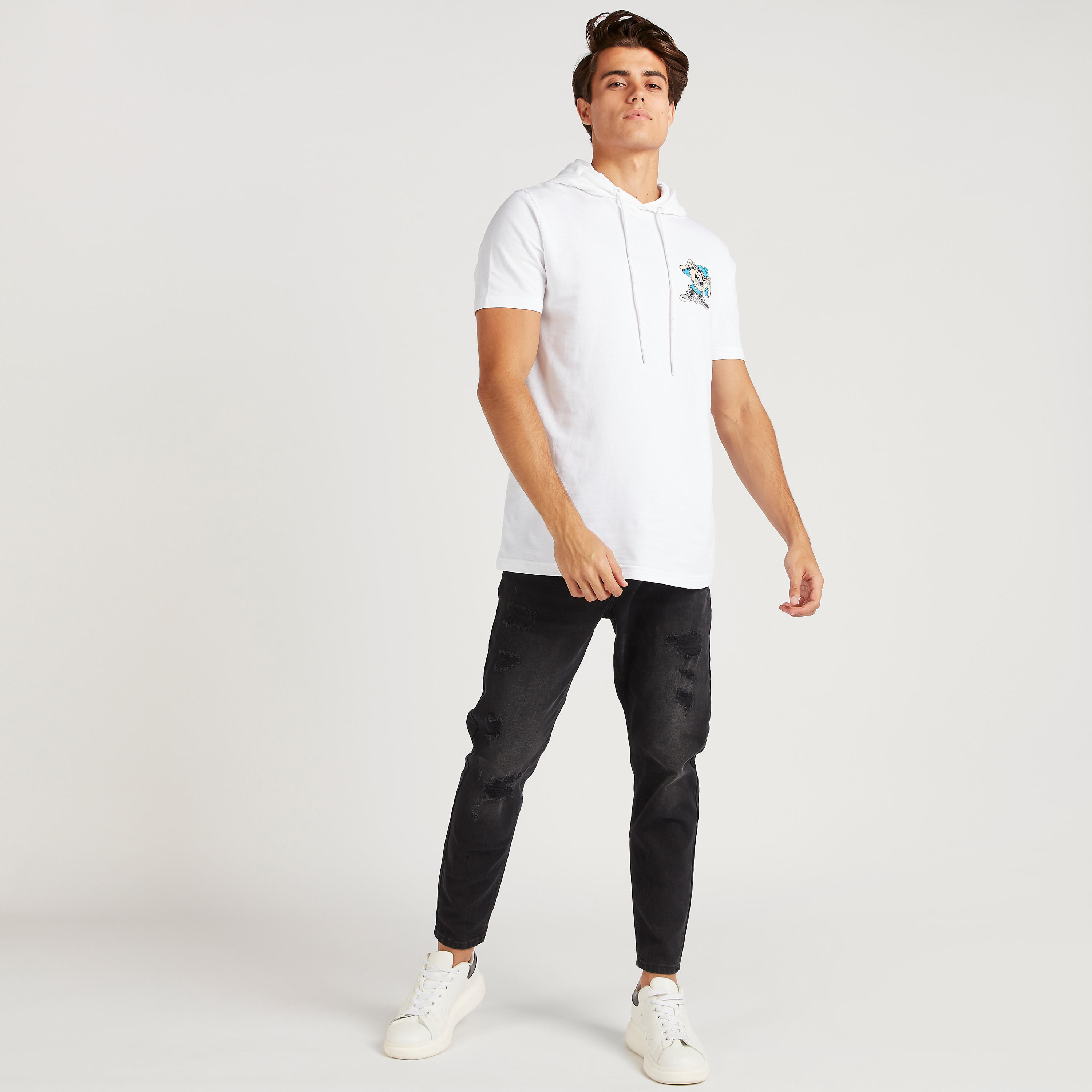 بنطلون جينز سادة بقصّة سليم وخصر متوسّط الارتفاع وزر إغلاق-men-clothing-bottoms-jeans-image-4