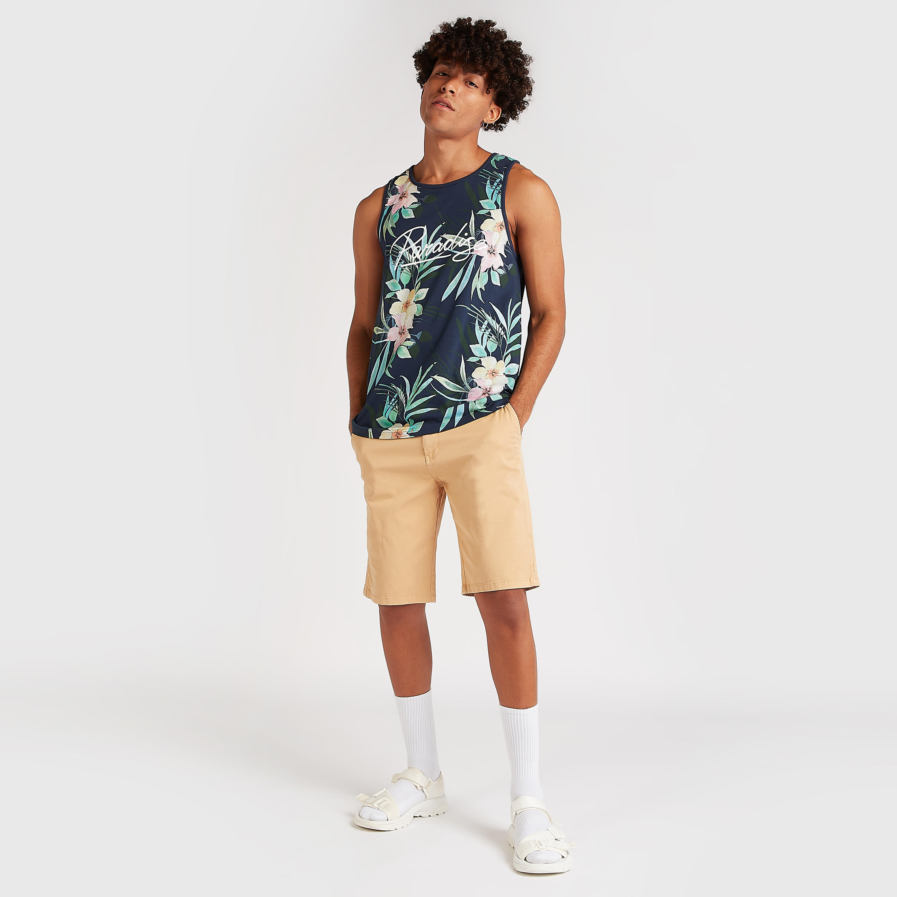 فيست دون أكمام بياقة مستديرة وطبعات أزهار-men-clothing-tshirtsandpolos-vests-image-3