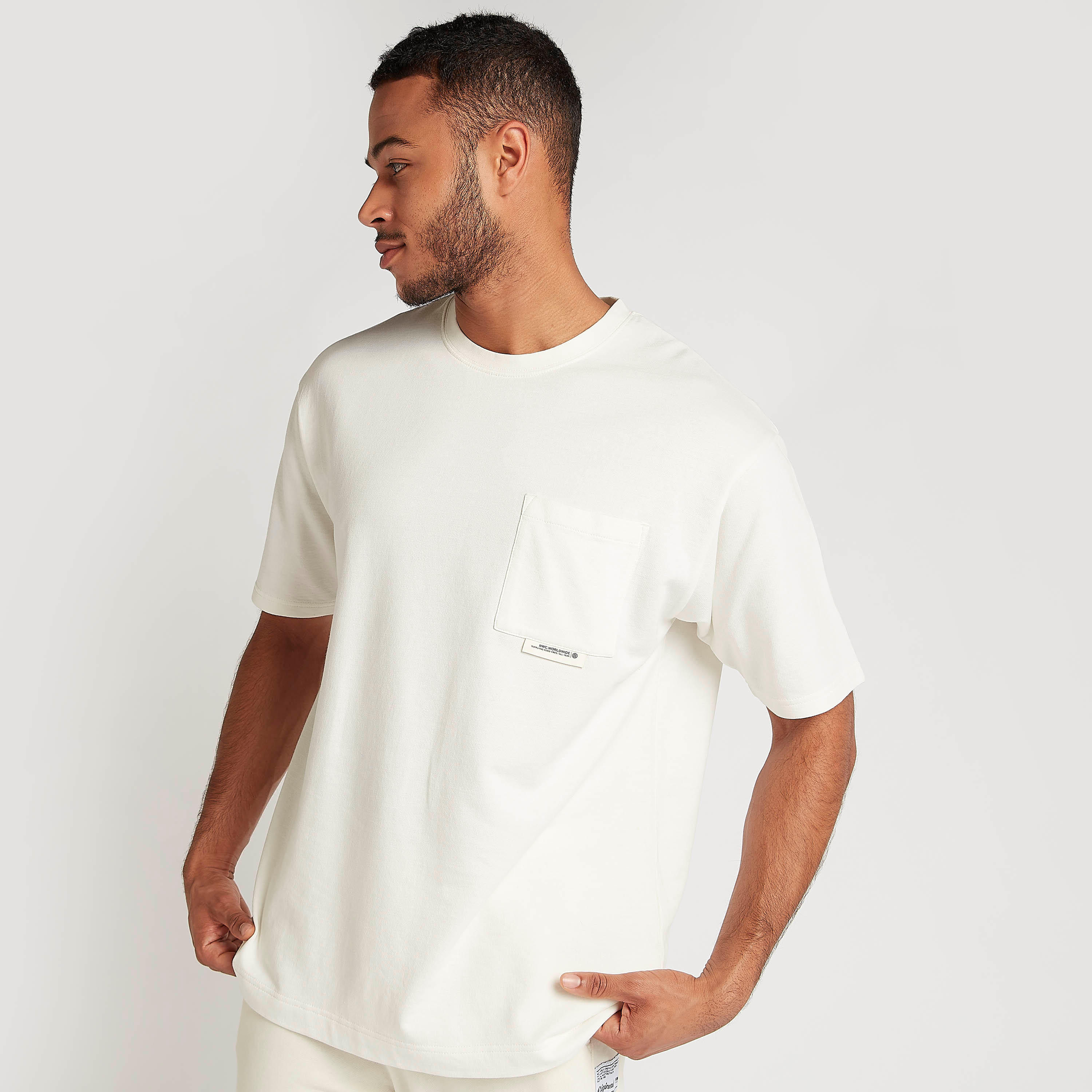 تيشيرت سادة بأكمام قصيرة وجيب خارجي-men-clothing-tshirtsandpolos-tshirts-image-5