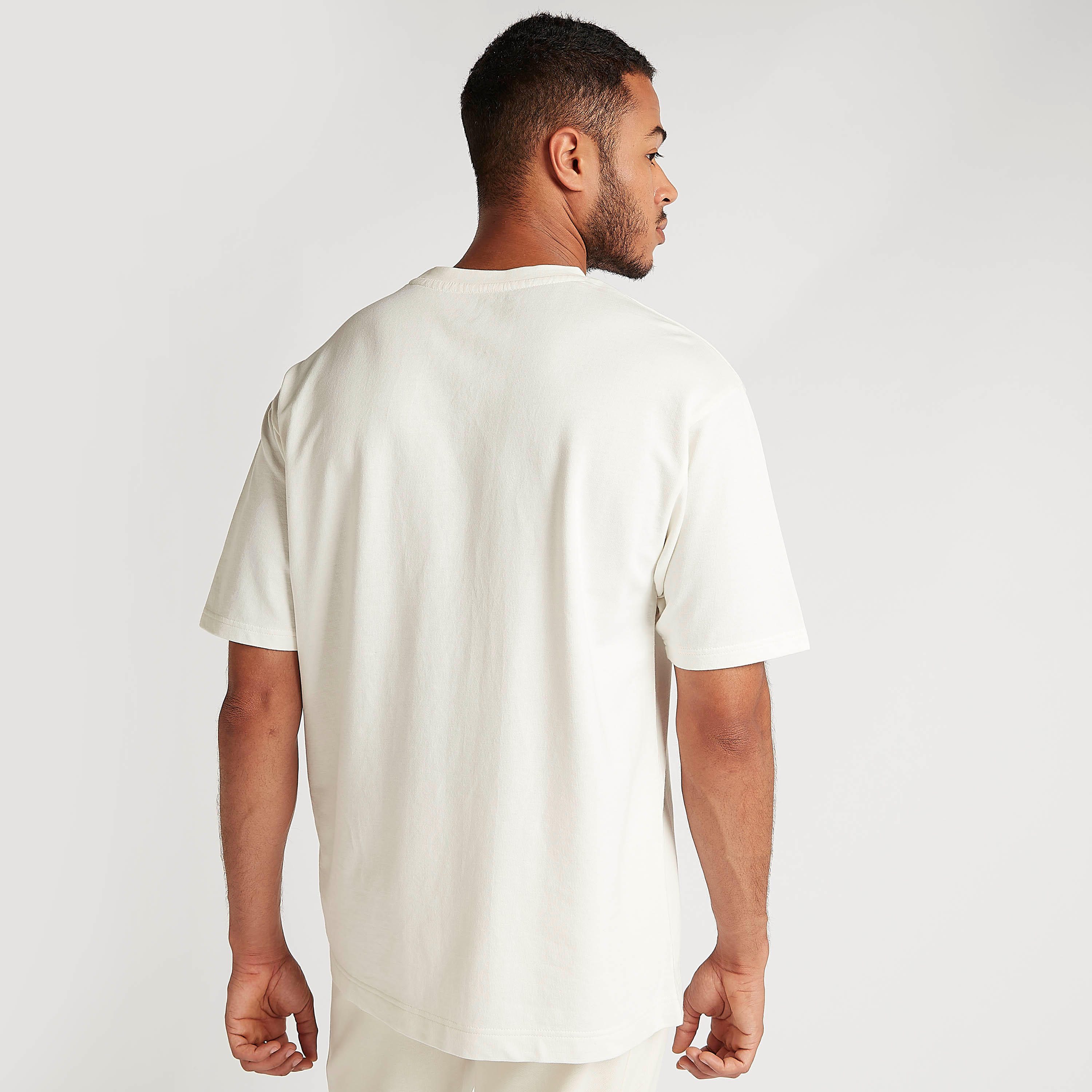 تيشيرت سادة بأكمام قصيرة وجيب خارجي-men-clothing-tshirtsandpolos-tshirts-image-2