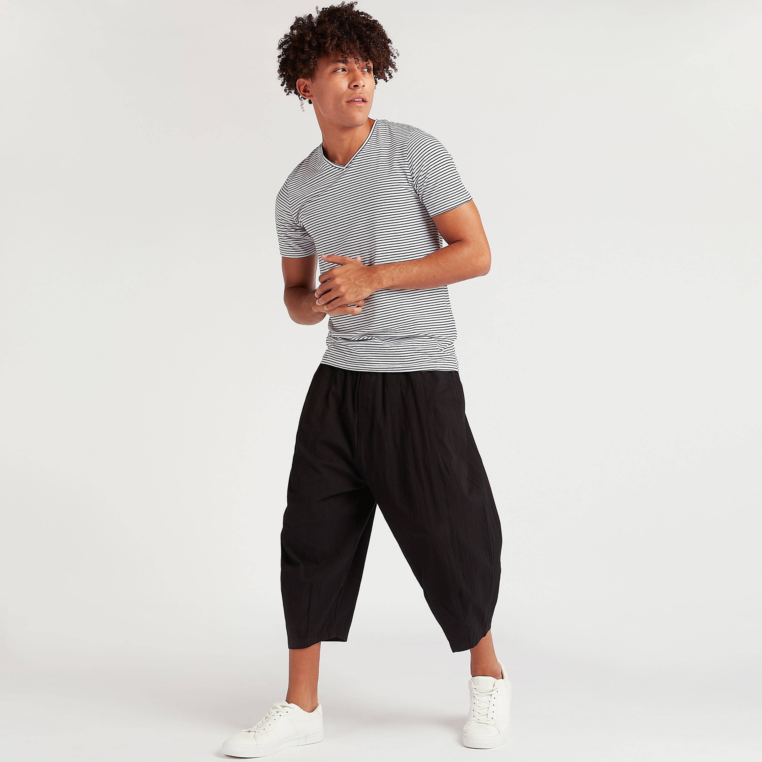 Solid Mid-Rise Relaxed Fit Cropped Pants with Drawstring Closure-men-clothing-bottoms-joggers-image-2