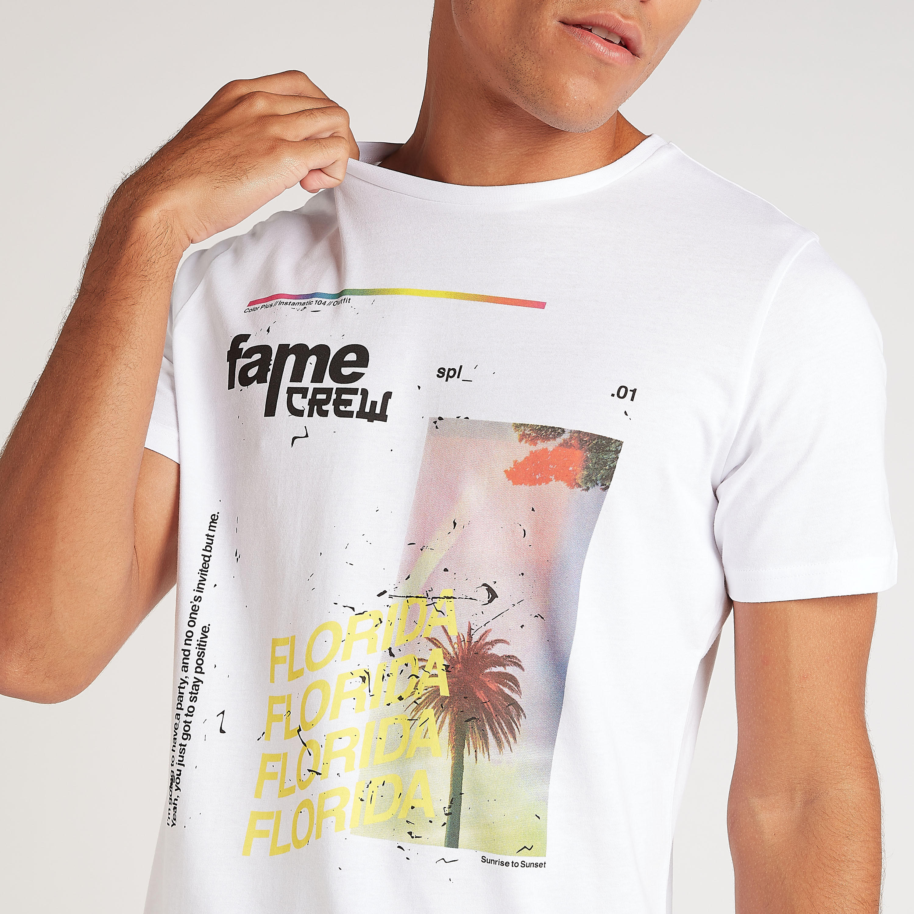 تيشيرت بياقة ضيّقة وأكمام قصيرة وطبعات-men-clothing-tshirtsandpolos-tshirts-image-3