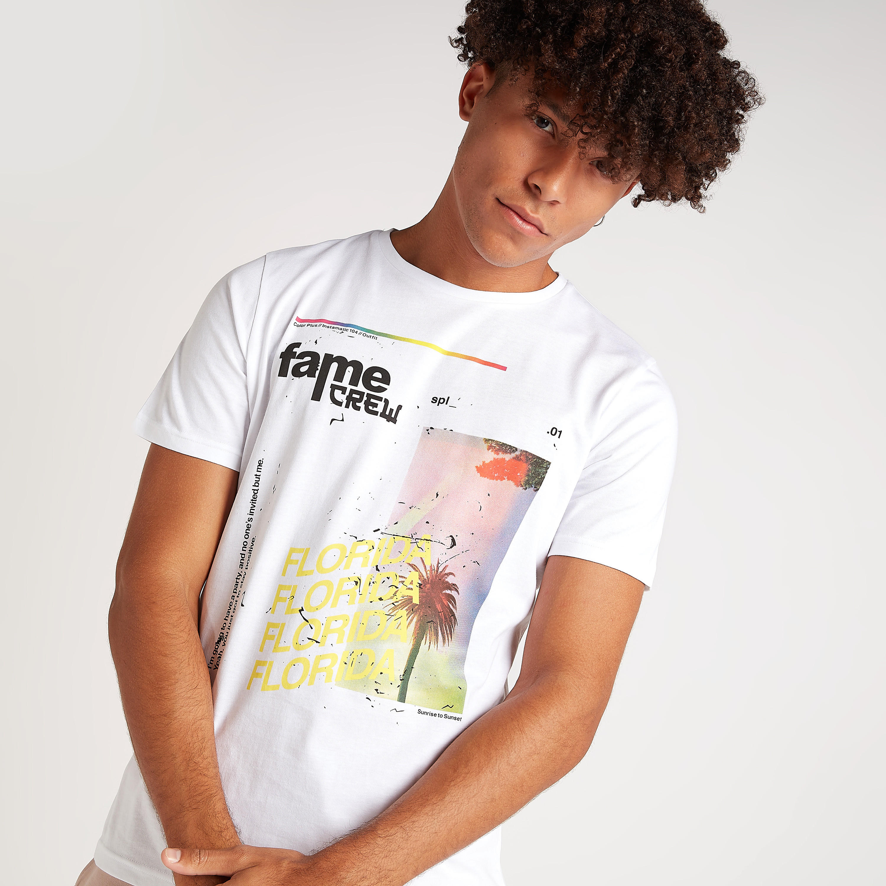 تيشيرت بياقة ضيّقة وأكمام قصيرة وطبعات-men-clothing-tshirtsandpolos-tshirts-image-5