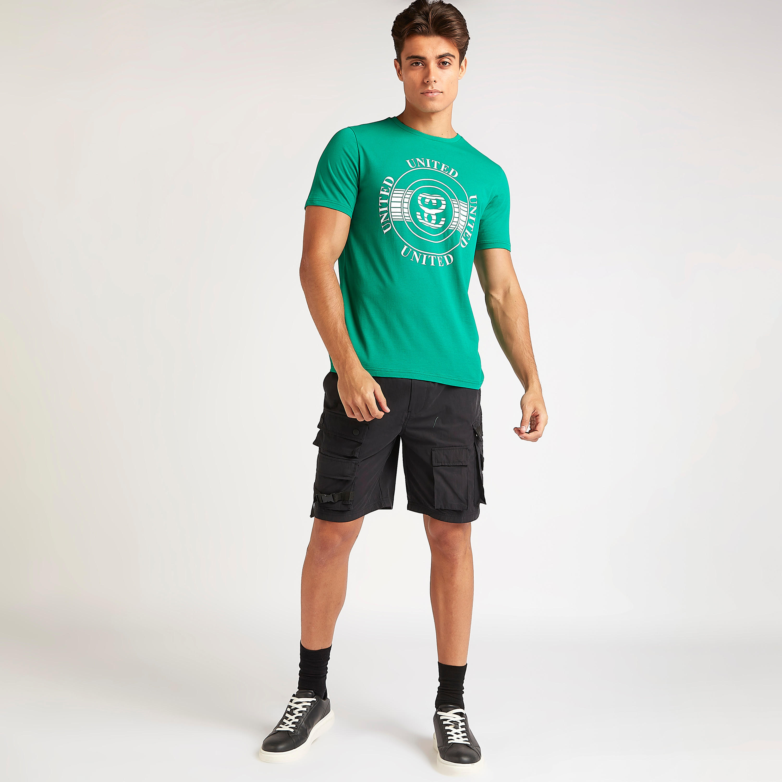 تيشيرت بياقة ضيّقة وأكمام قصيرة وطبعات-men-clothing-tshirtsandpolos-tshirts-image-4