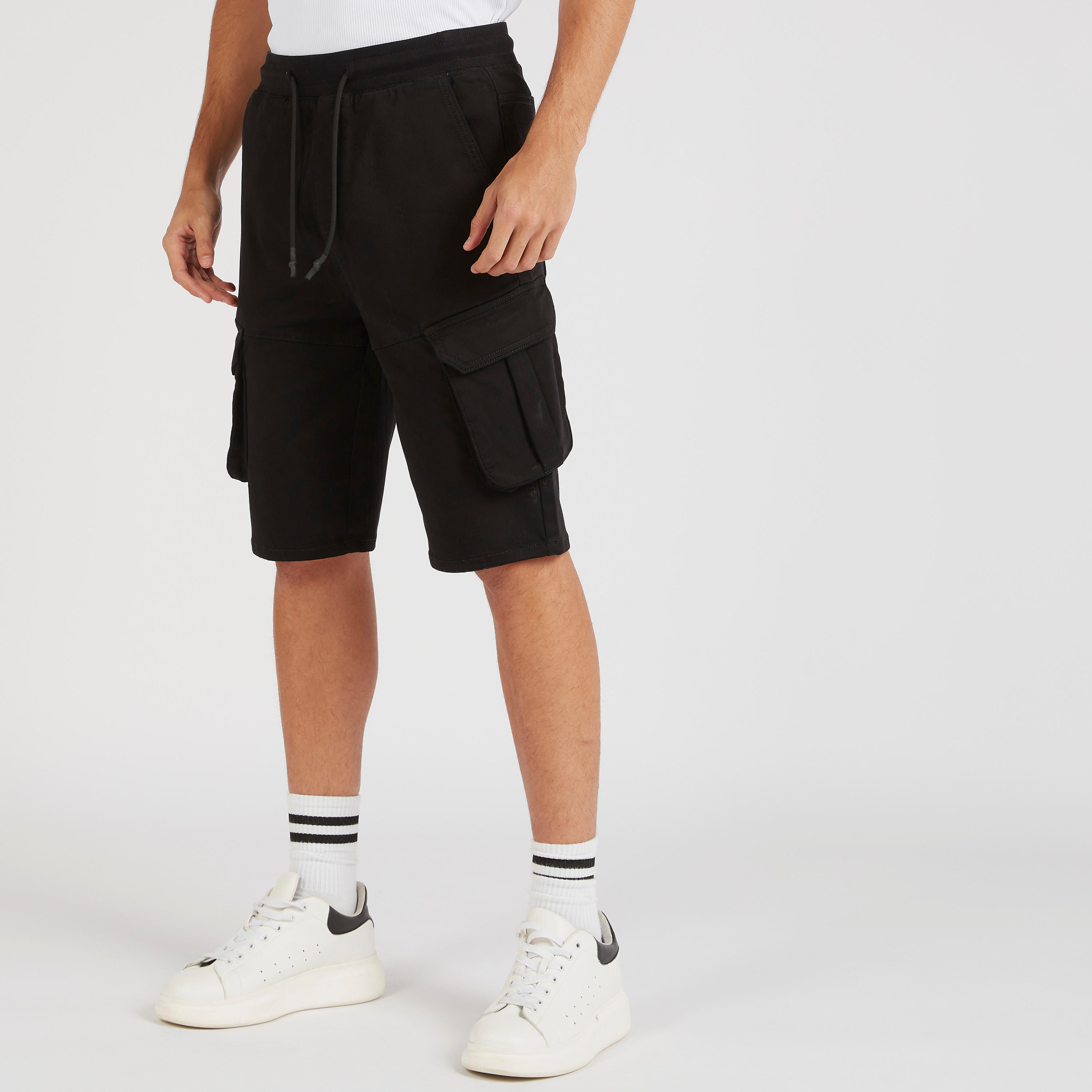 شورت كارجو سادة برباط إغلاق-men-clothing-bottoms-shorts-image-5
