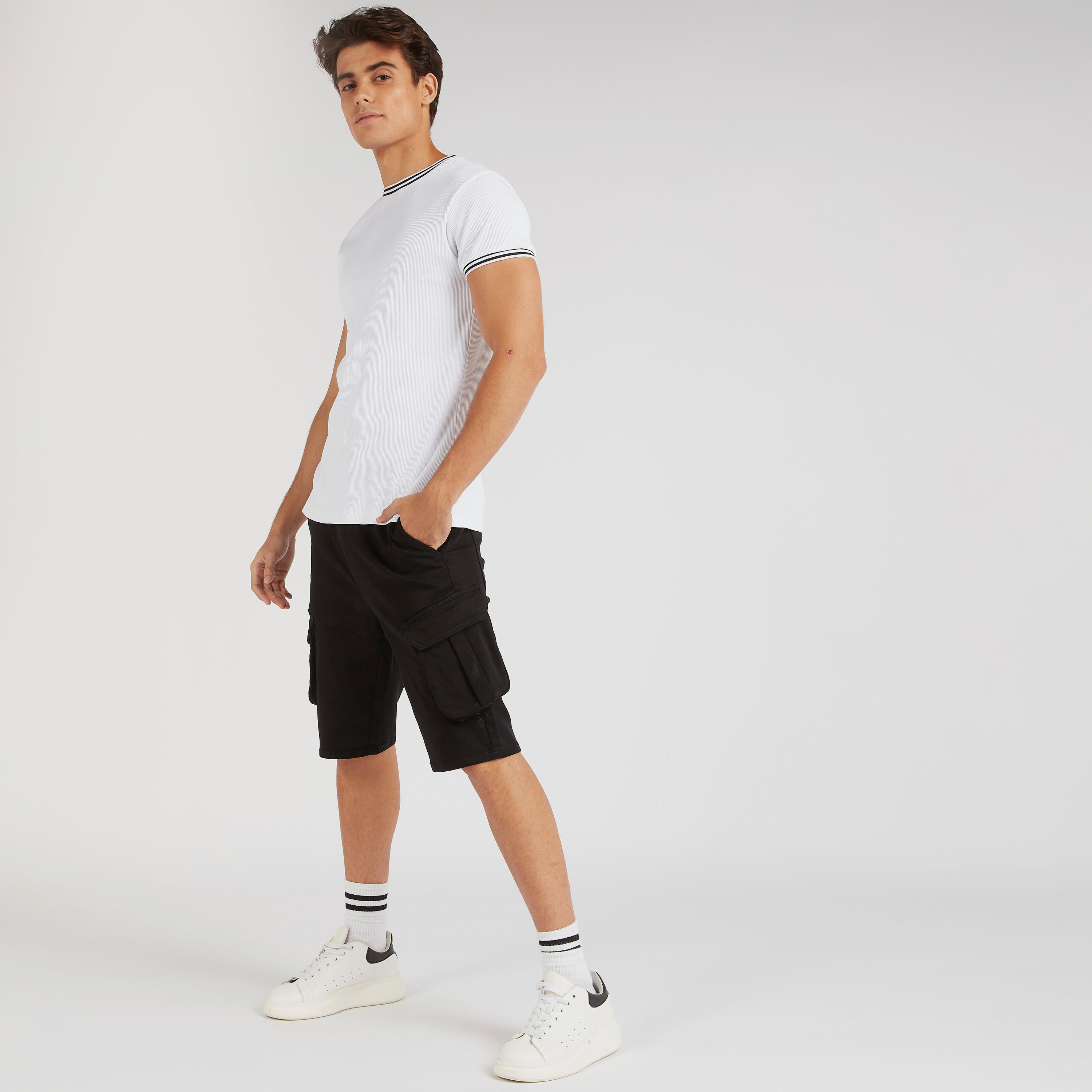 شورت كارجو سادة برباط إغلاق-men-clothing-bottoms-shorts-image-4