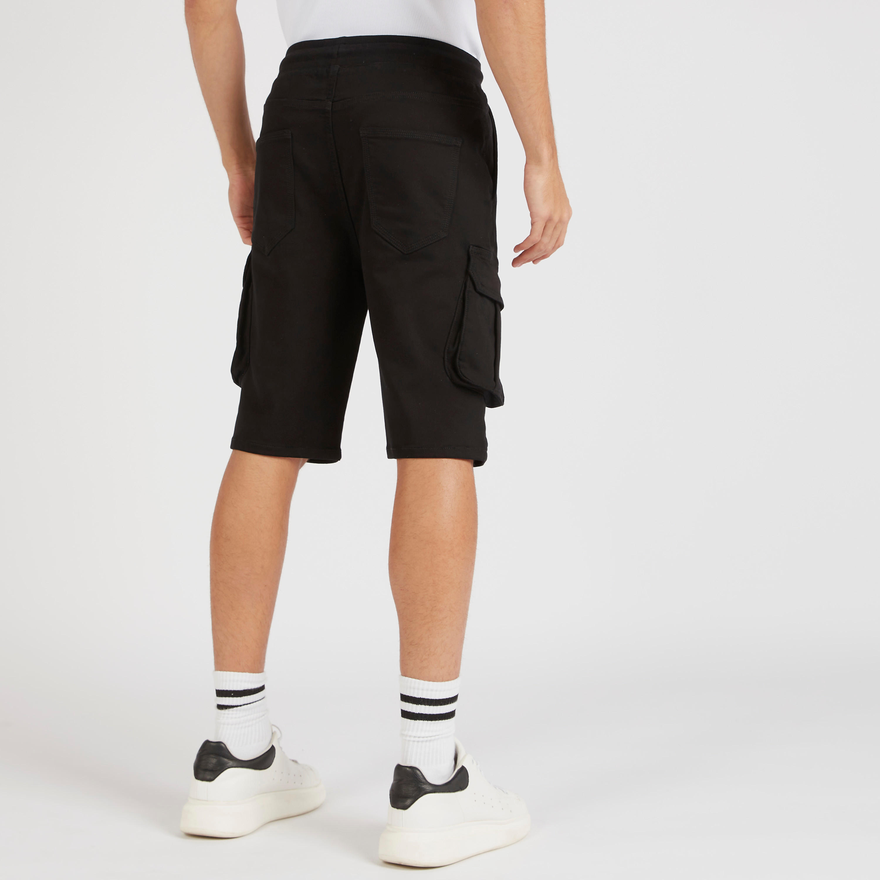 شورت كارجو سادة برباط إغلاق-men-clothing-bottoms-shorts-image-2