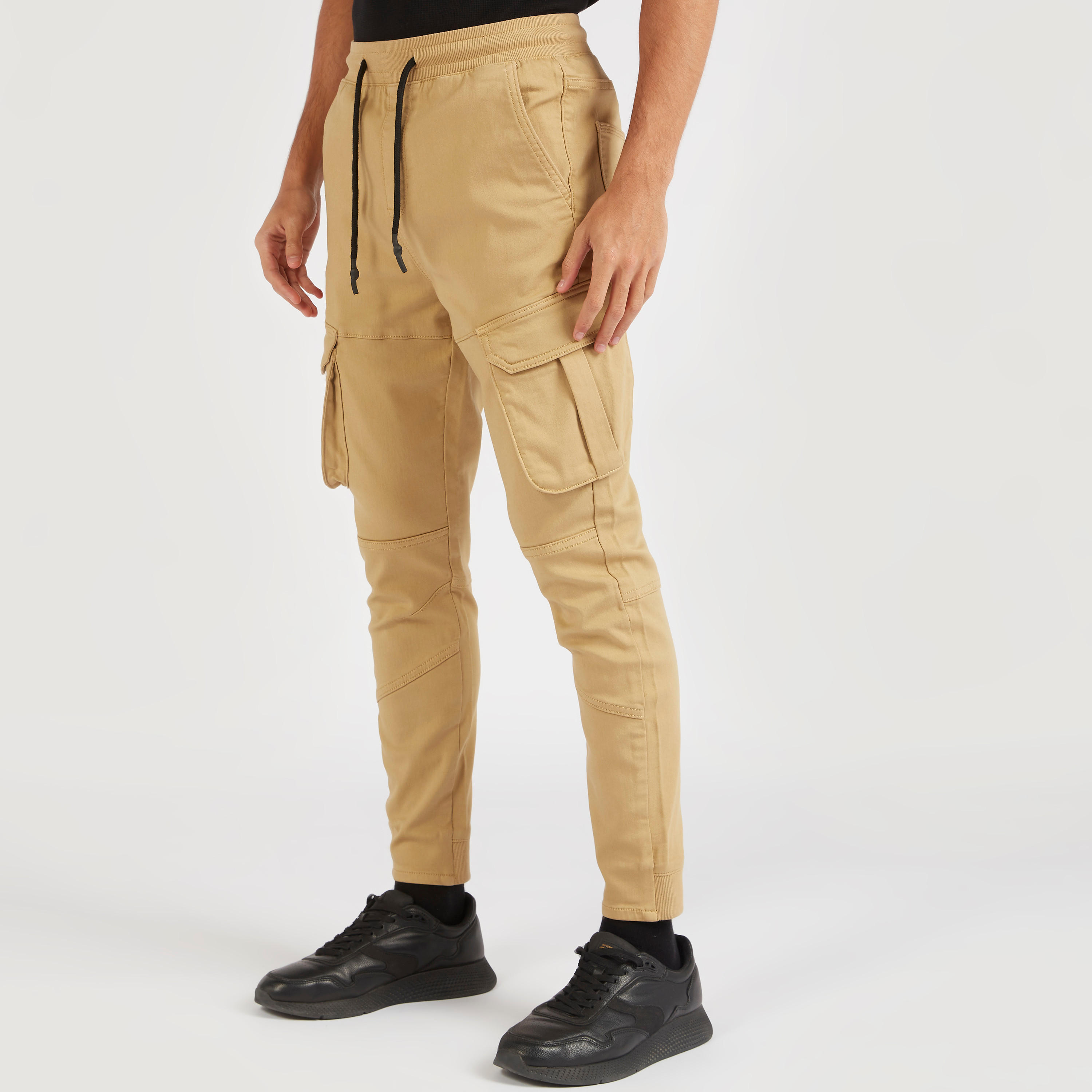 بنطلون كارجو سادة برباط إغلاق-men-clothing-bottoms-trousersandchinos-trousers-image-1