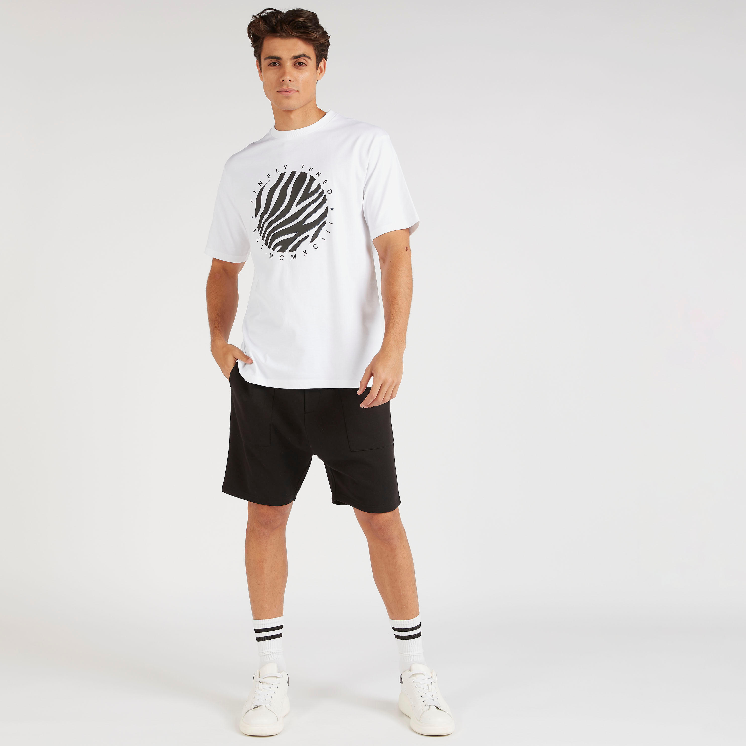 تيشيرت بوكسي فيت بأكمام قصيرة وطبعات-men-clothing-tshirtsandpolos-tshirts-image-5