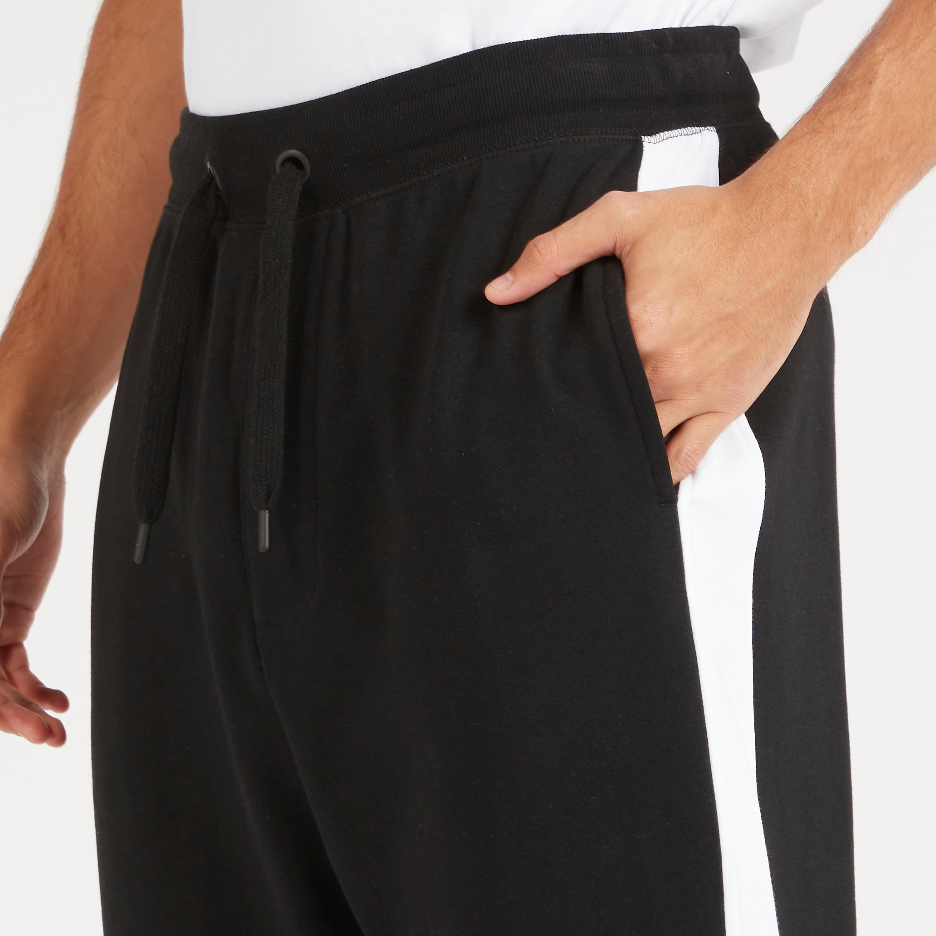 بنطلون رياضي مقلّم بخصر مطّاطي برباط-men-clothing-bottoms-joggers-image-3