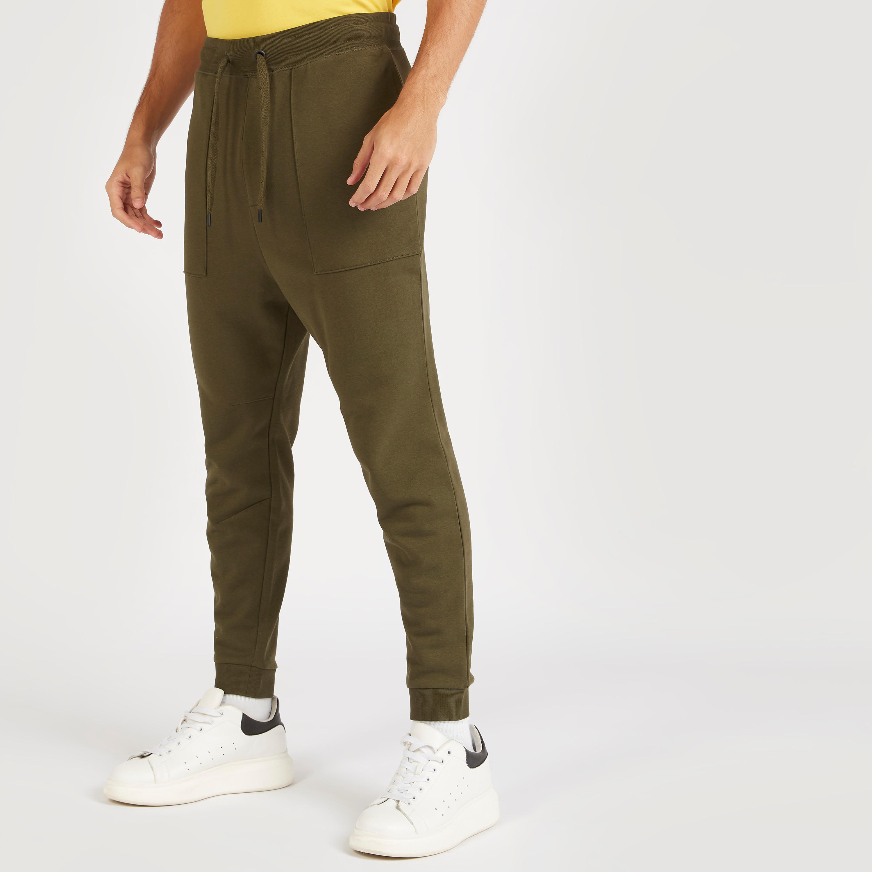 بنطلون رياضي سادة برباط إغلاق وجيوب-men-clothing-bottoms-joggers-image-5