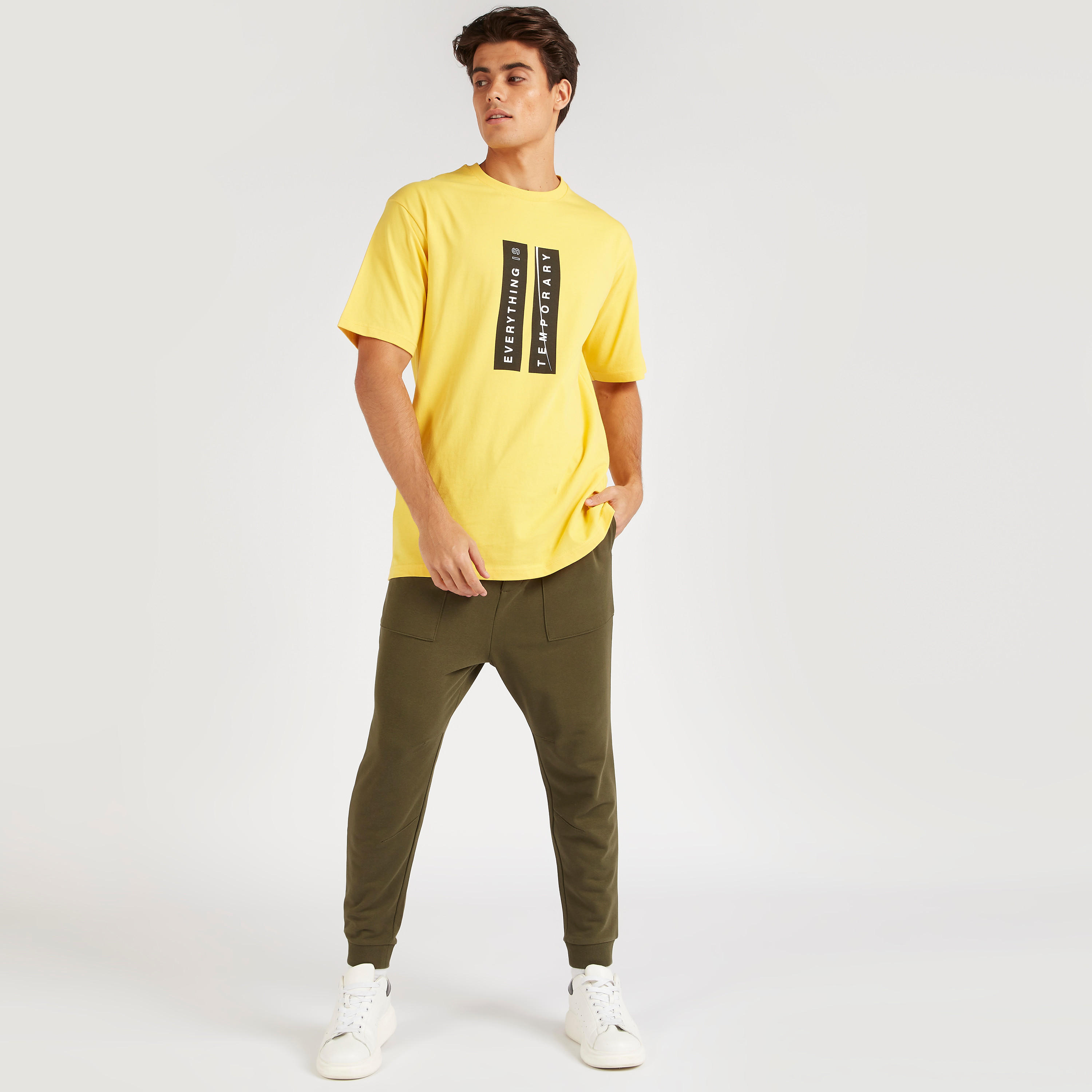 بنطلون رياضي سادة برباط إغلاق وجيوب-men-clothing-bottoms-joggers-image-4