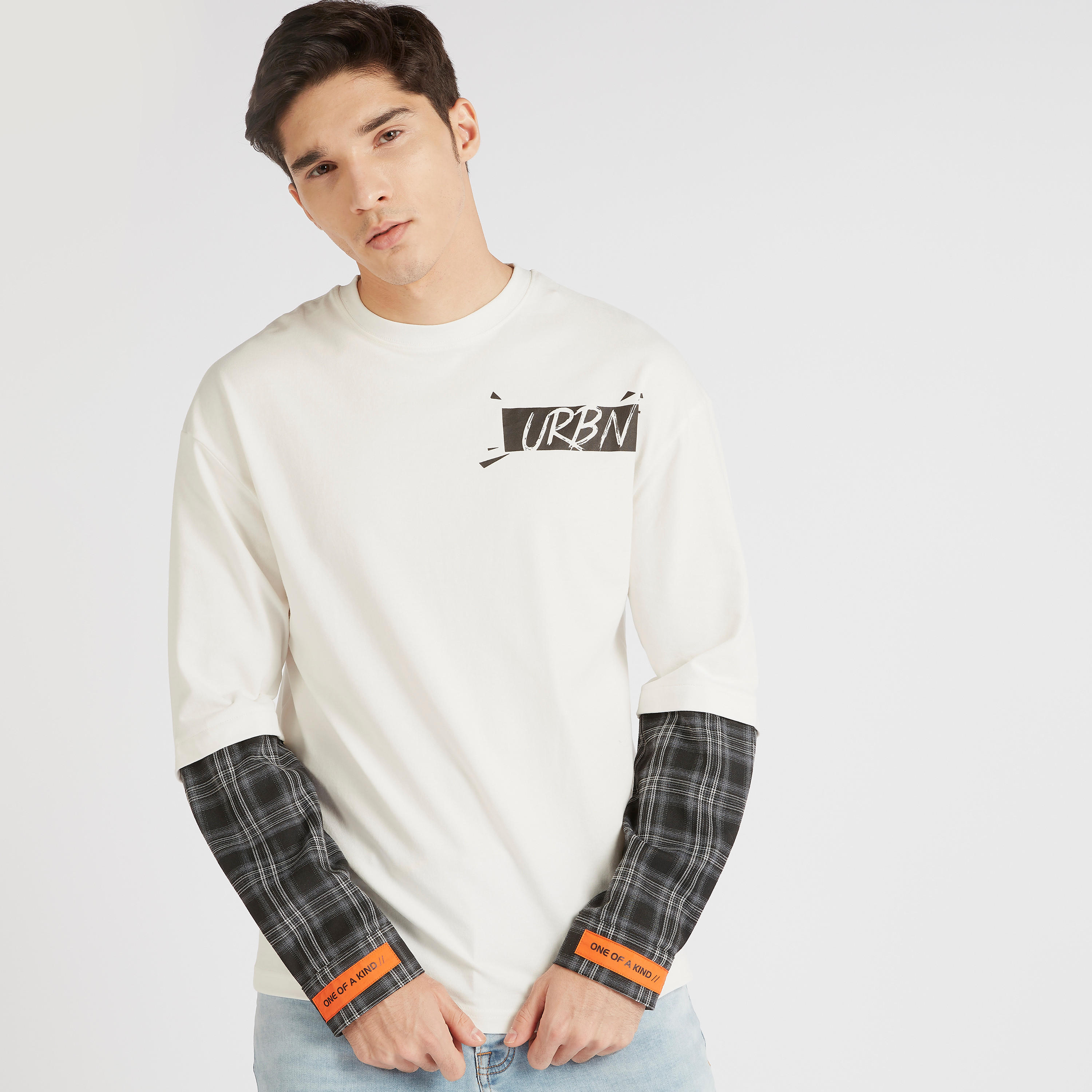 Printed T-shirt with Long Sleeves and Crew Neck-men-clothing-tshirtsandpolos-tshirts-image-1