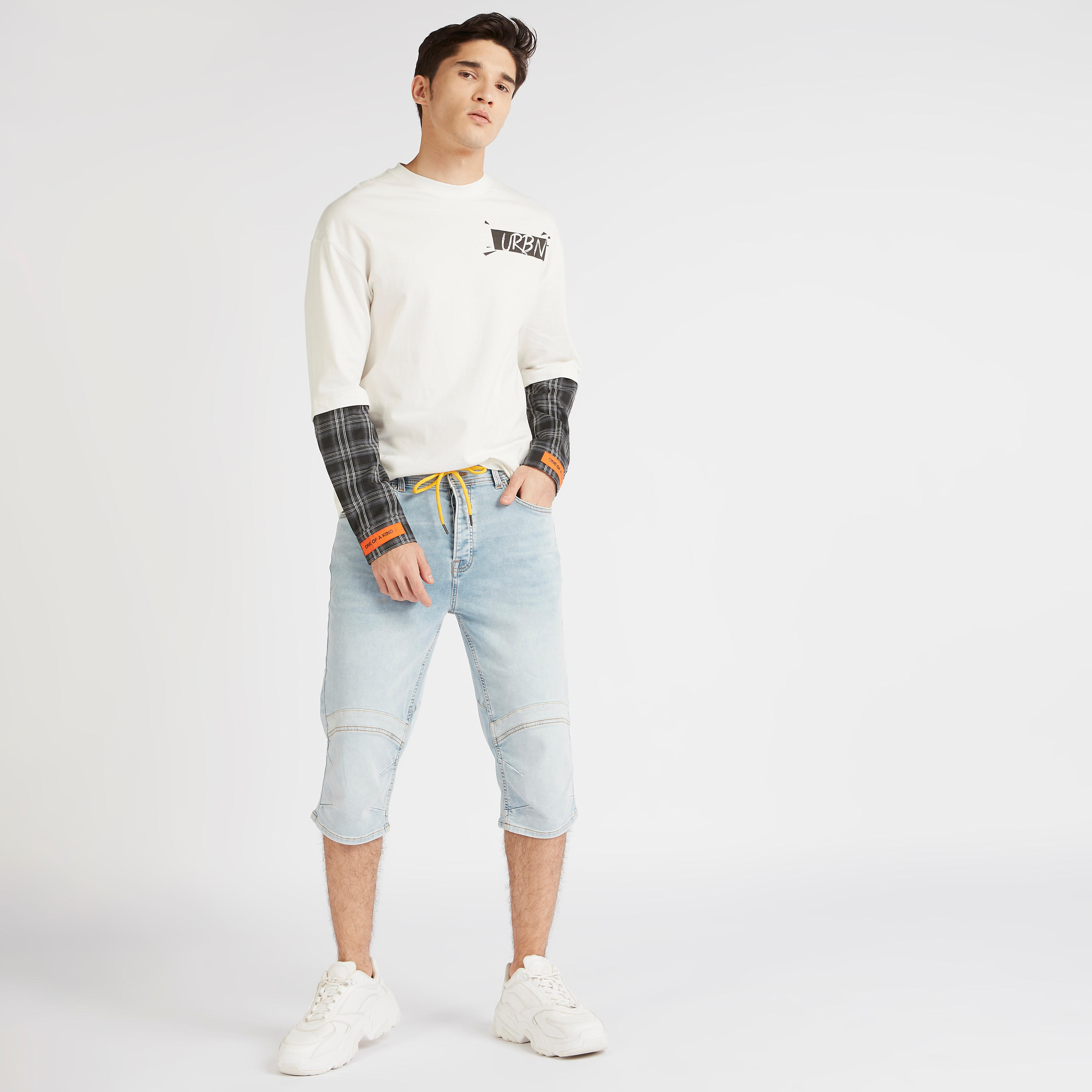 Printed T-shirt with Long Sleeves and Crew Neck-men-clothing-tshirtsandpolos-tshirts-image-2