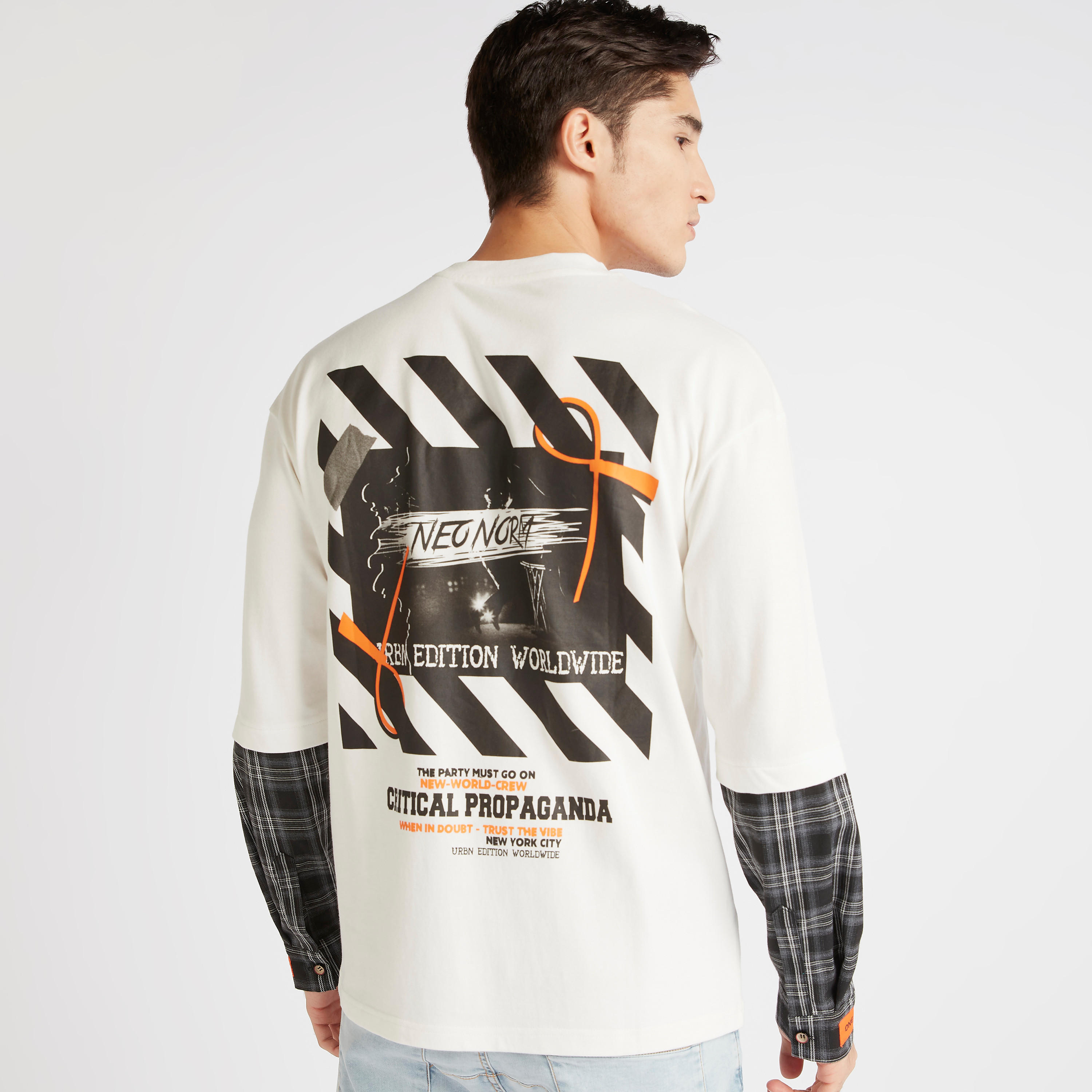 Printed T-shirt with Long Sleeves and Crew Neck-men-clothing-tshirtsandpolos-tshirts-image-4