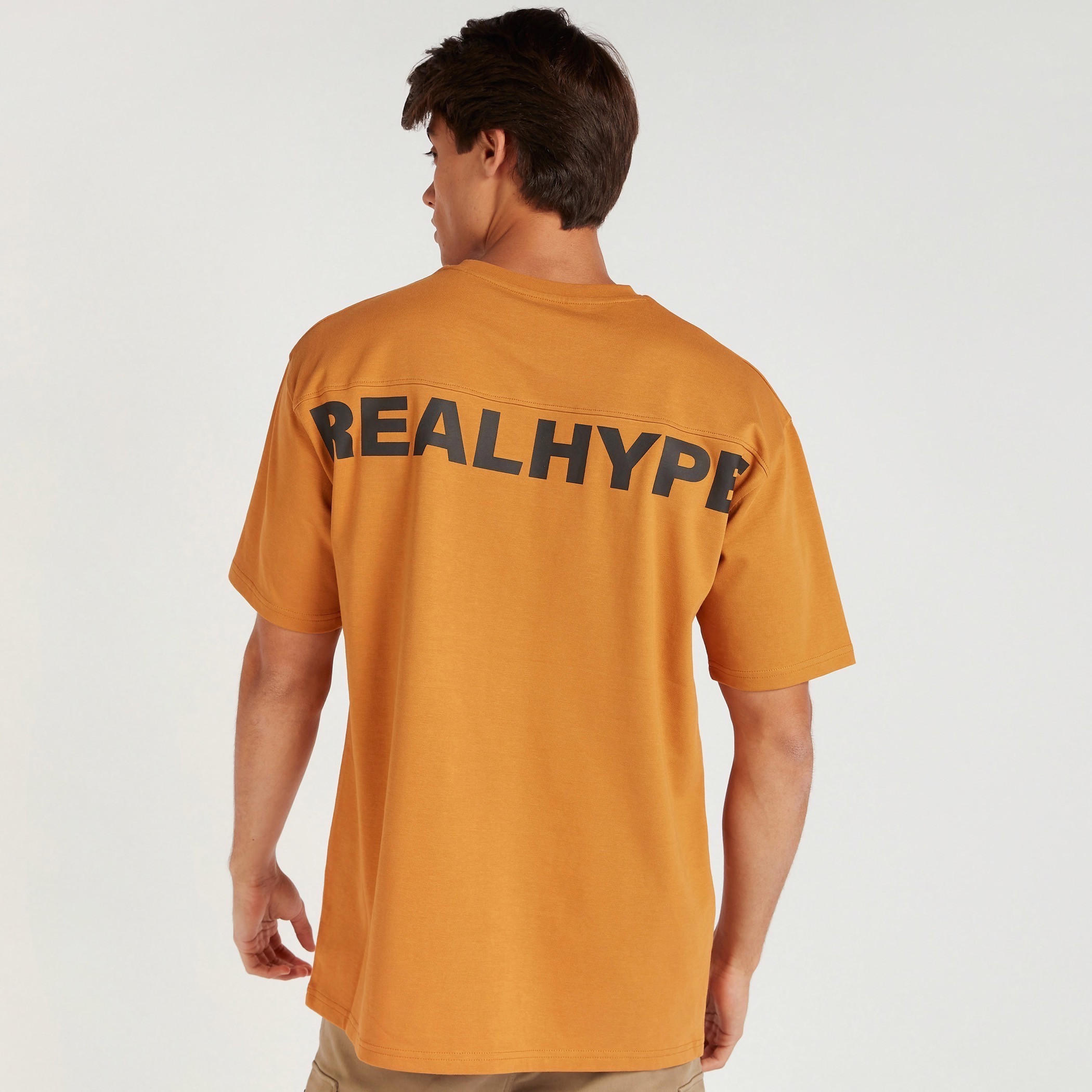 تيشيرت بياقة ضيّقة وأكمام قصيرة وطبعات-men-clothing-tshirtsandpolos-tshirts-image-4