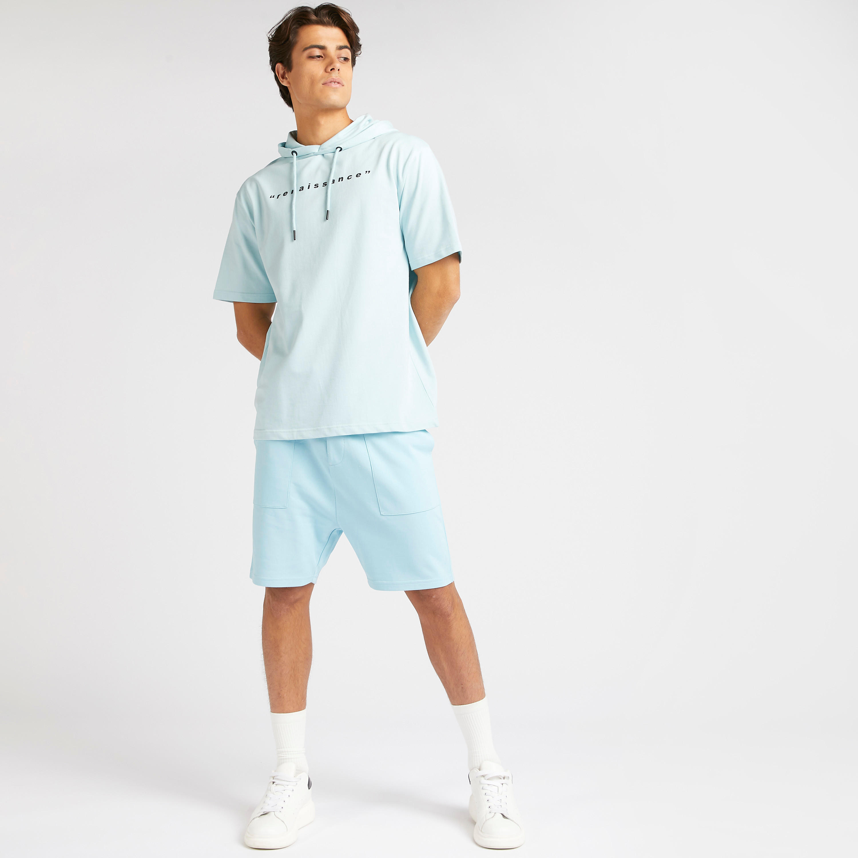 تيشيرت بقبعّة وأكمام قصيرة وطَبعات-men-clothing-tshirtsandpolos-tshirts-image-4