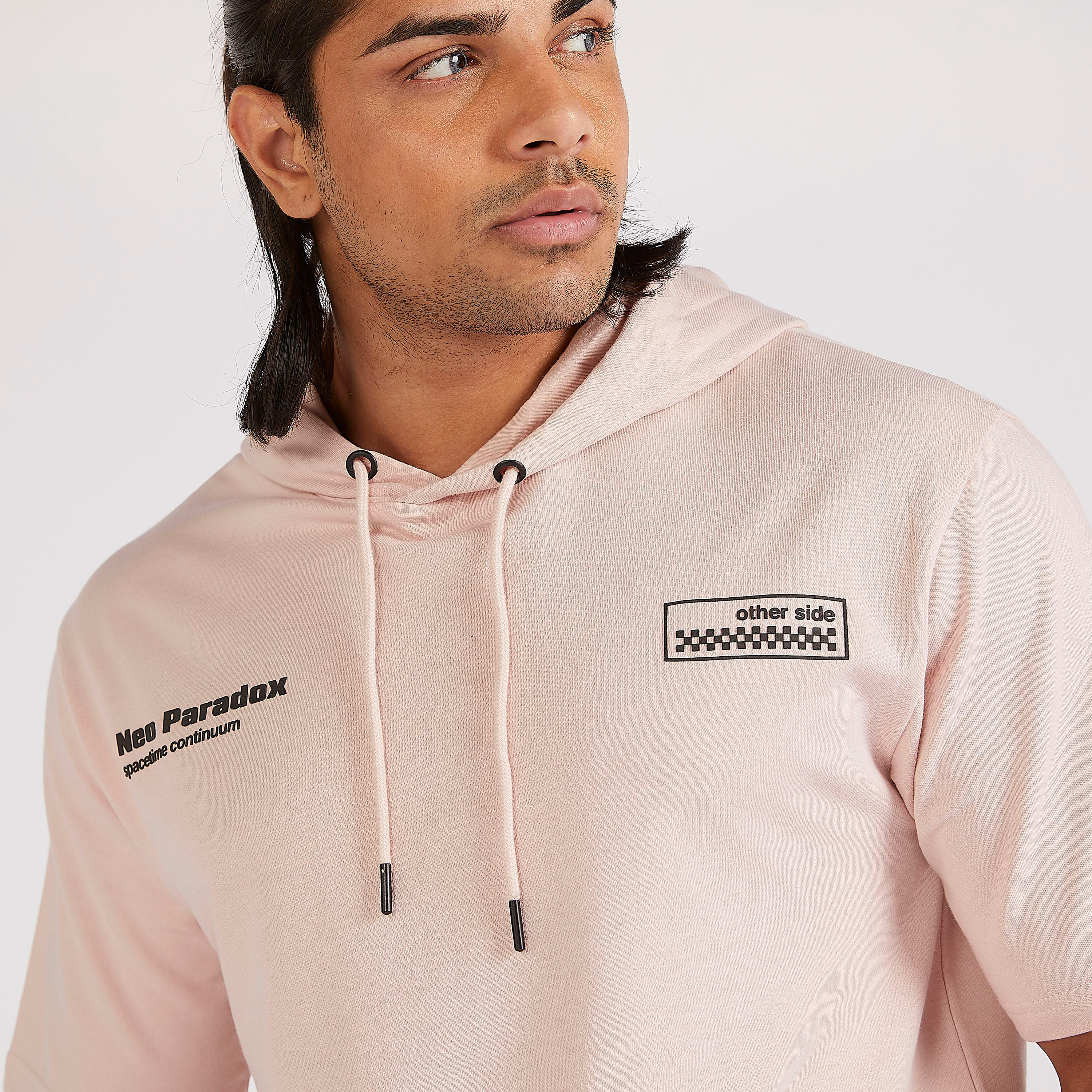 تيشيرت بقبعّة بأكمام قصيرة وطَبعات-men-clothing-tshirtsandpolos-tshirts-image-3