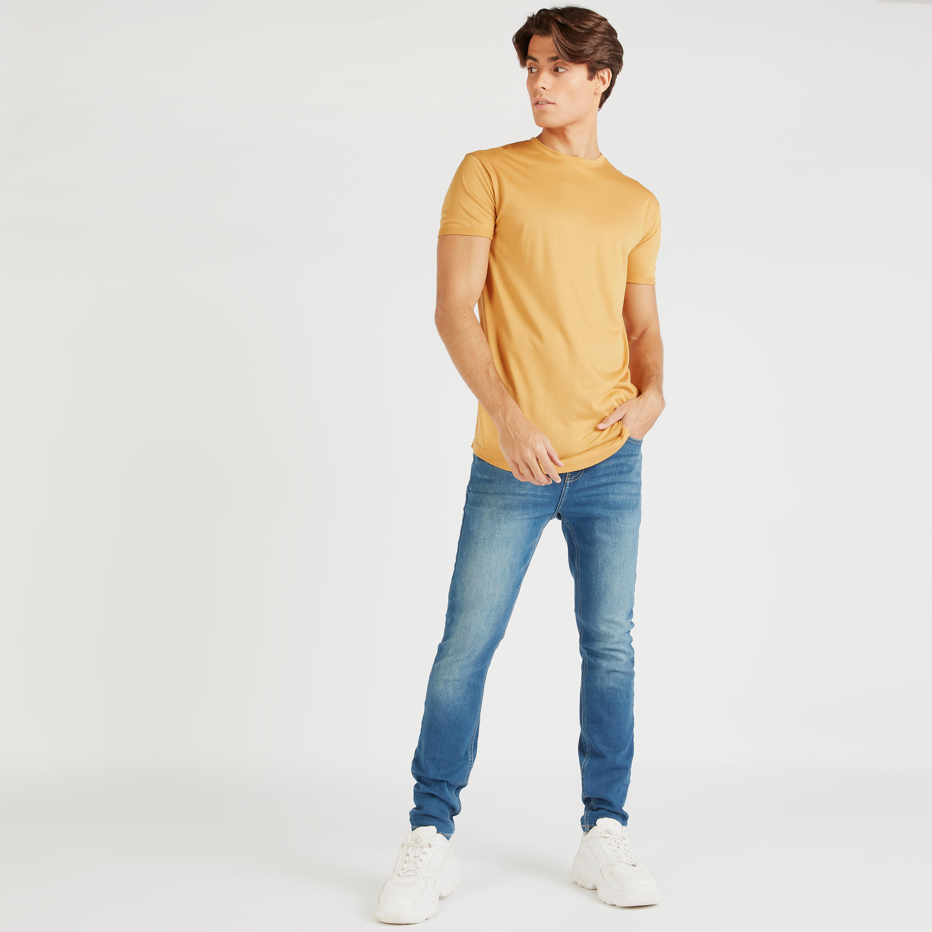 تيشيرت طويل سادة بياقة ضيقة وأكمام قصيرة-men-clothing-tshirtsandpolos-tshirts-image-4