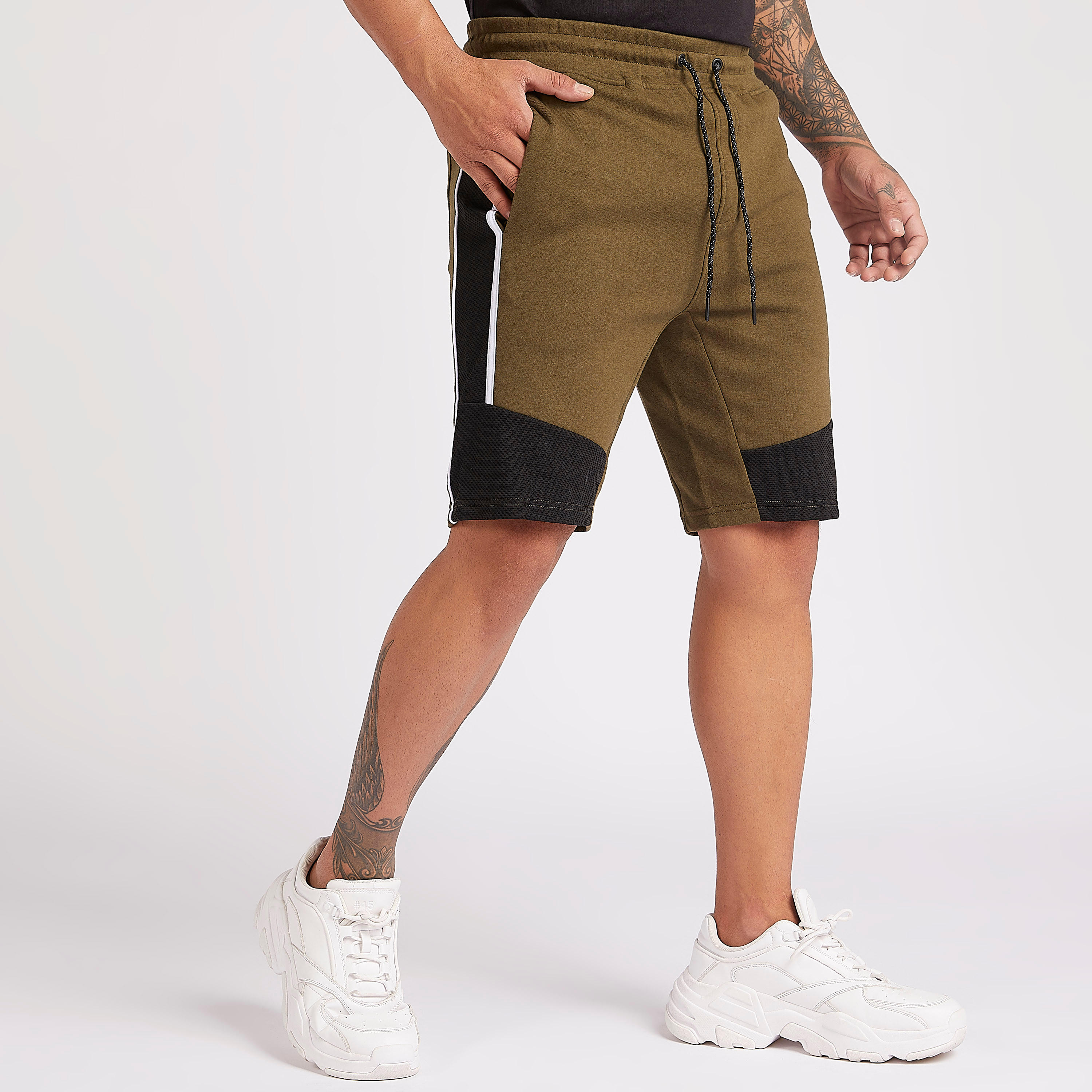 شورت قوالب ملوّنة بشرائط شبكيّة-men-clothing-bottoms-shorts-image-1
