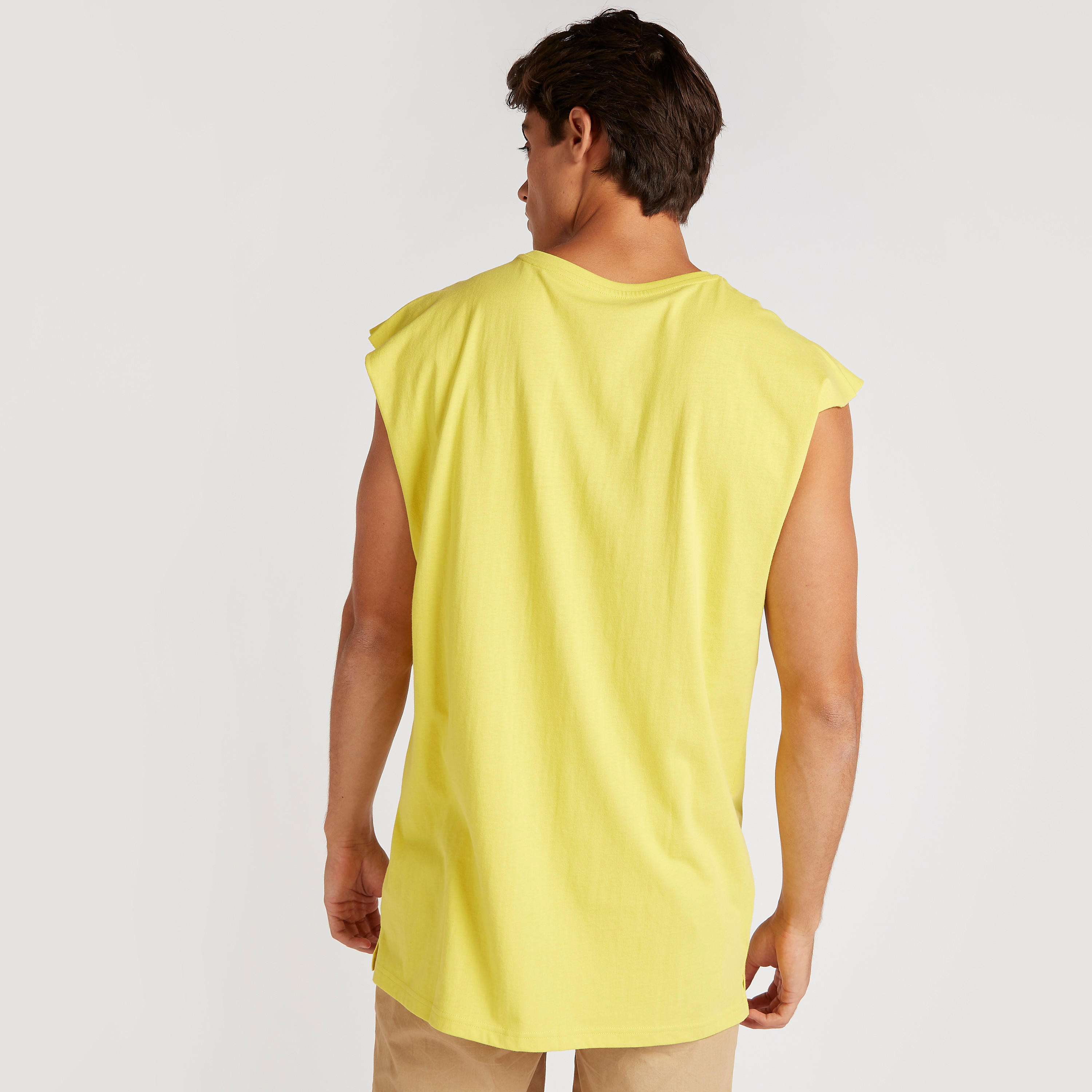 فيست واسع بياقة ضيّقة وطبعات-men-clothing-tshirtsandpolos-vests-image-3