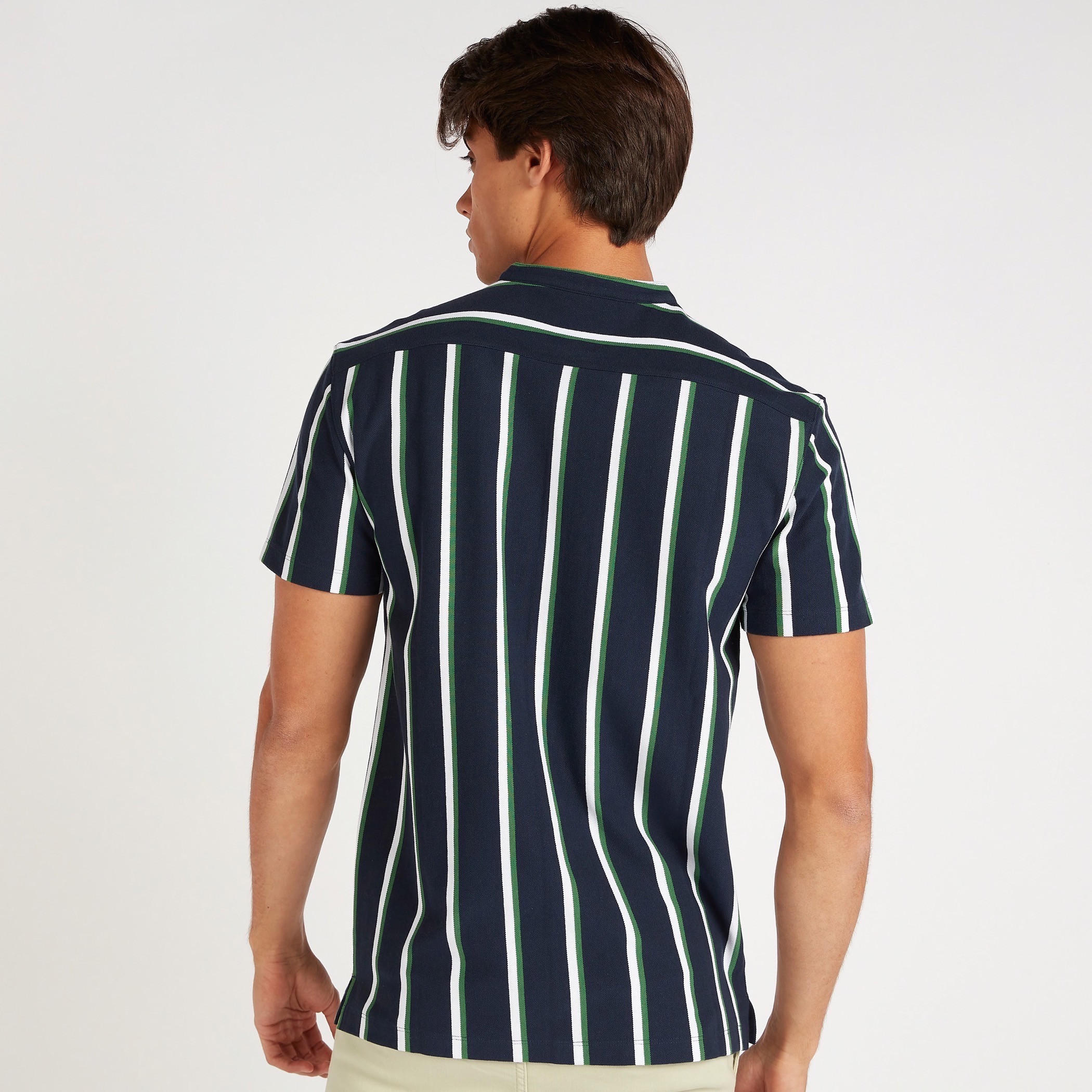 قميص مقلّم بياقة ماندارين وأكمام قصيرة-men-clothing-shirts-image-2
