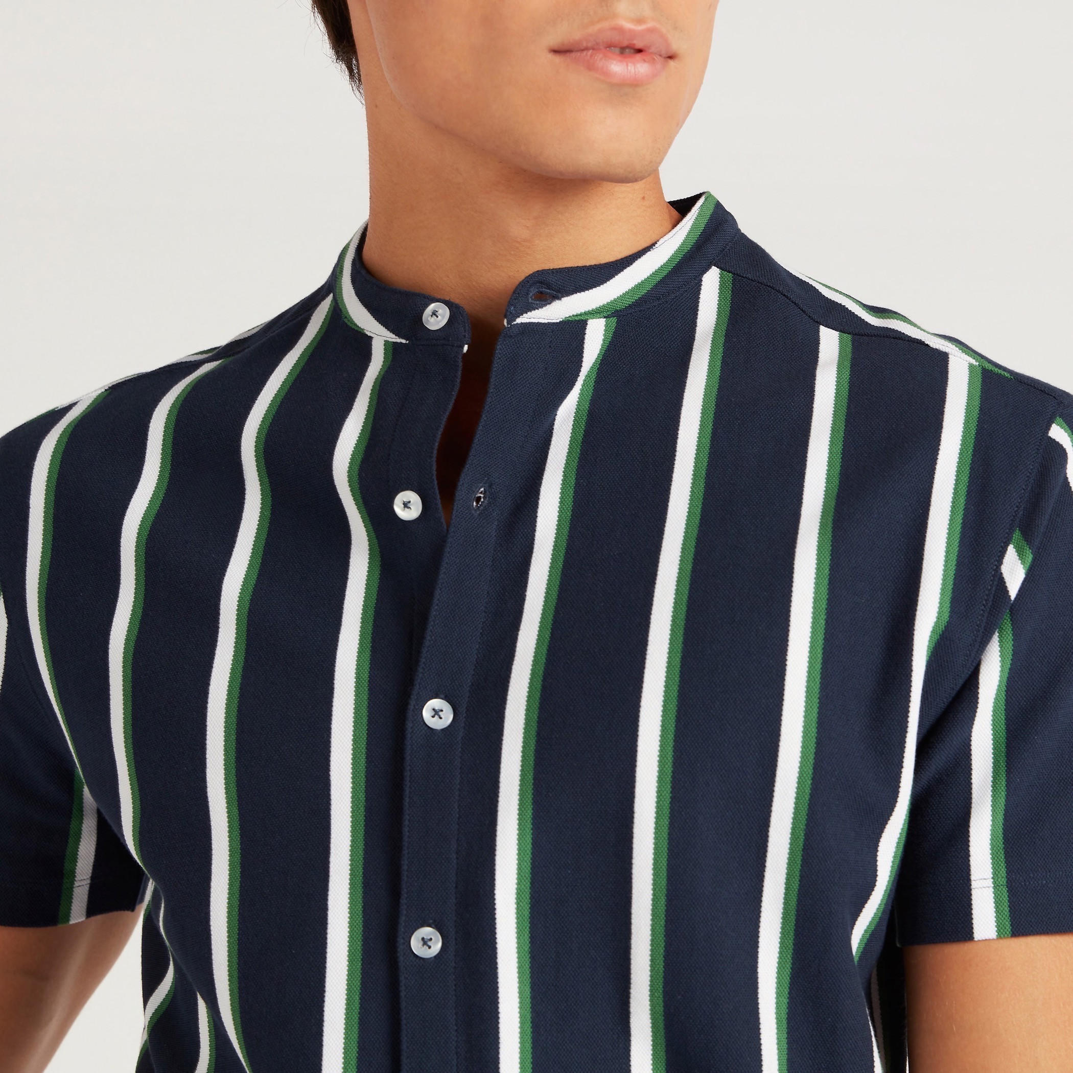 قميص مقلّم بياقة ماندارين وأكمام قصيرة-men-clothing-shirts-image-1