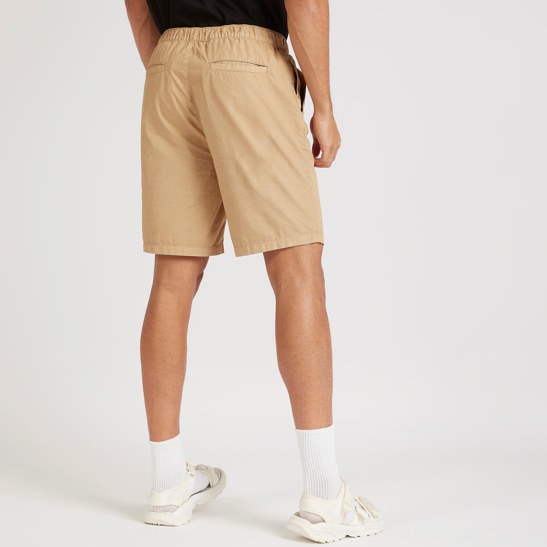 شورت سادة بخصر متوسط الارتفاع وإبزيم إغلاق-men-clothing-bottoms-shorts-image-2