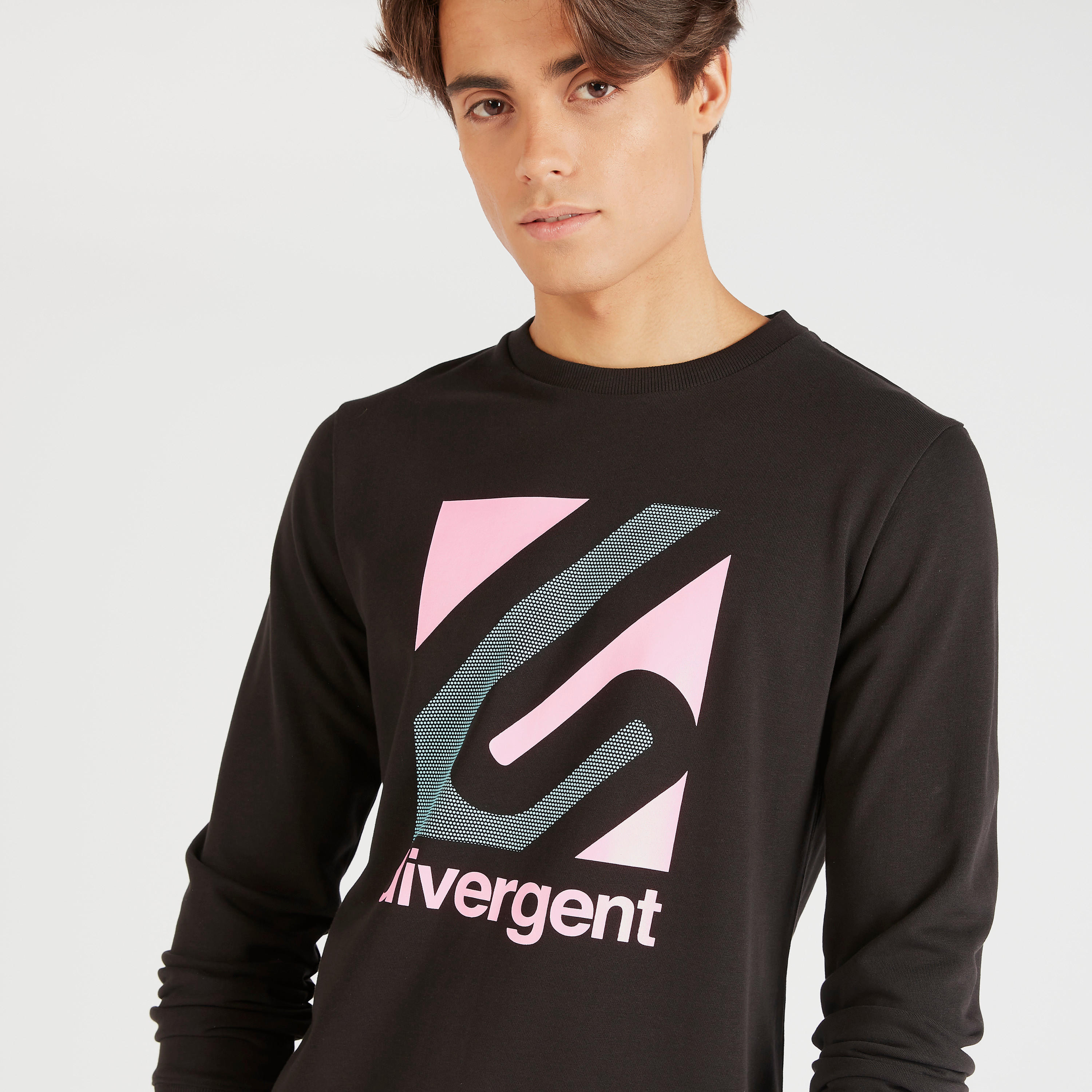 سويت شيرت بياقة ضيّقة وأكمام طويلة وطبعات-men-winterwear-hoodiesandsweatshirts-image-3