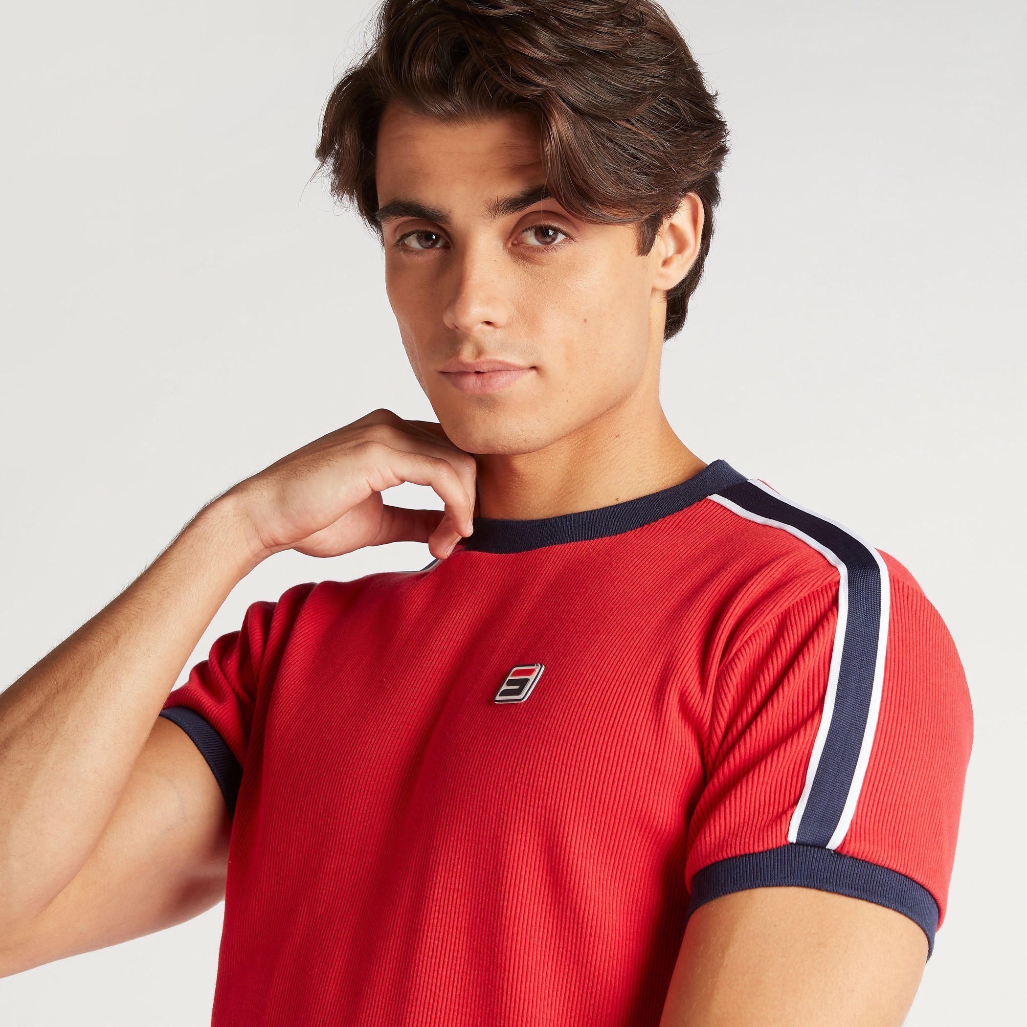 تيشيرت بارز الملمس بياقة ضيّقة وأكمام قصيرة-men-clothing-tshirtsandpolos-tshirts-image-4
