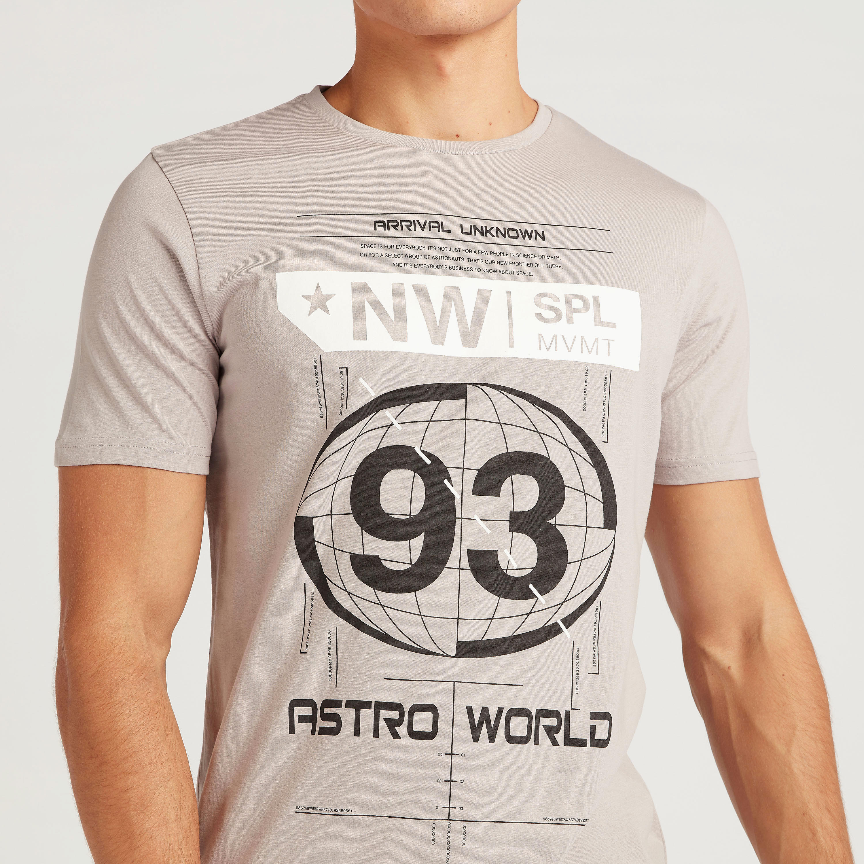 تيشيرت بياقة ضيّقة وأكمام قصيرة وطبعات-men-clothing-tshirtsandpolos-tshirts-image-3