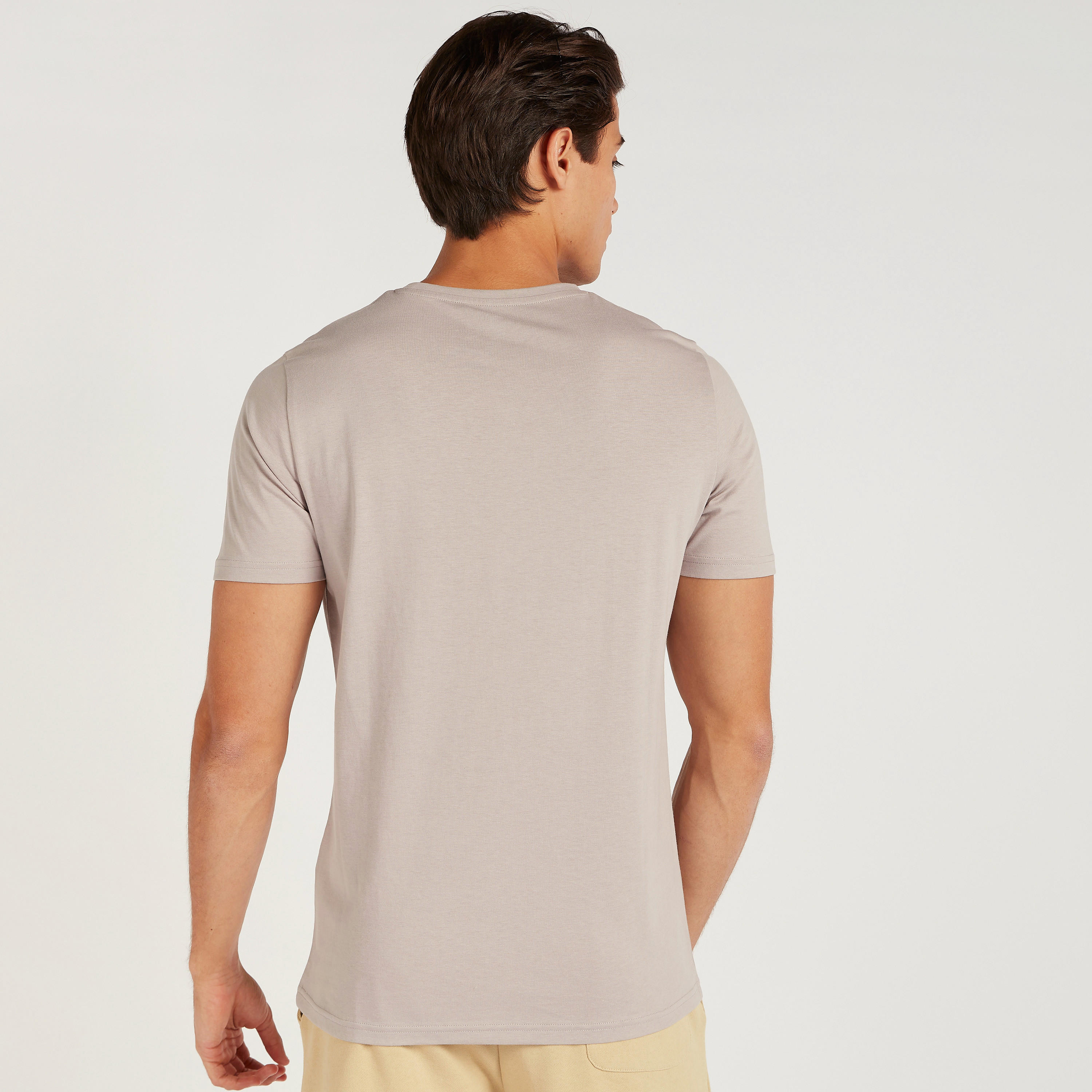 تيشيرت بياقة ضيّقة وأكمام قصيرة وطبعات-men-clothing-tshirtsandpolos-tshirts-image-4