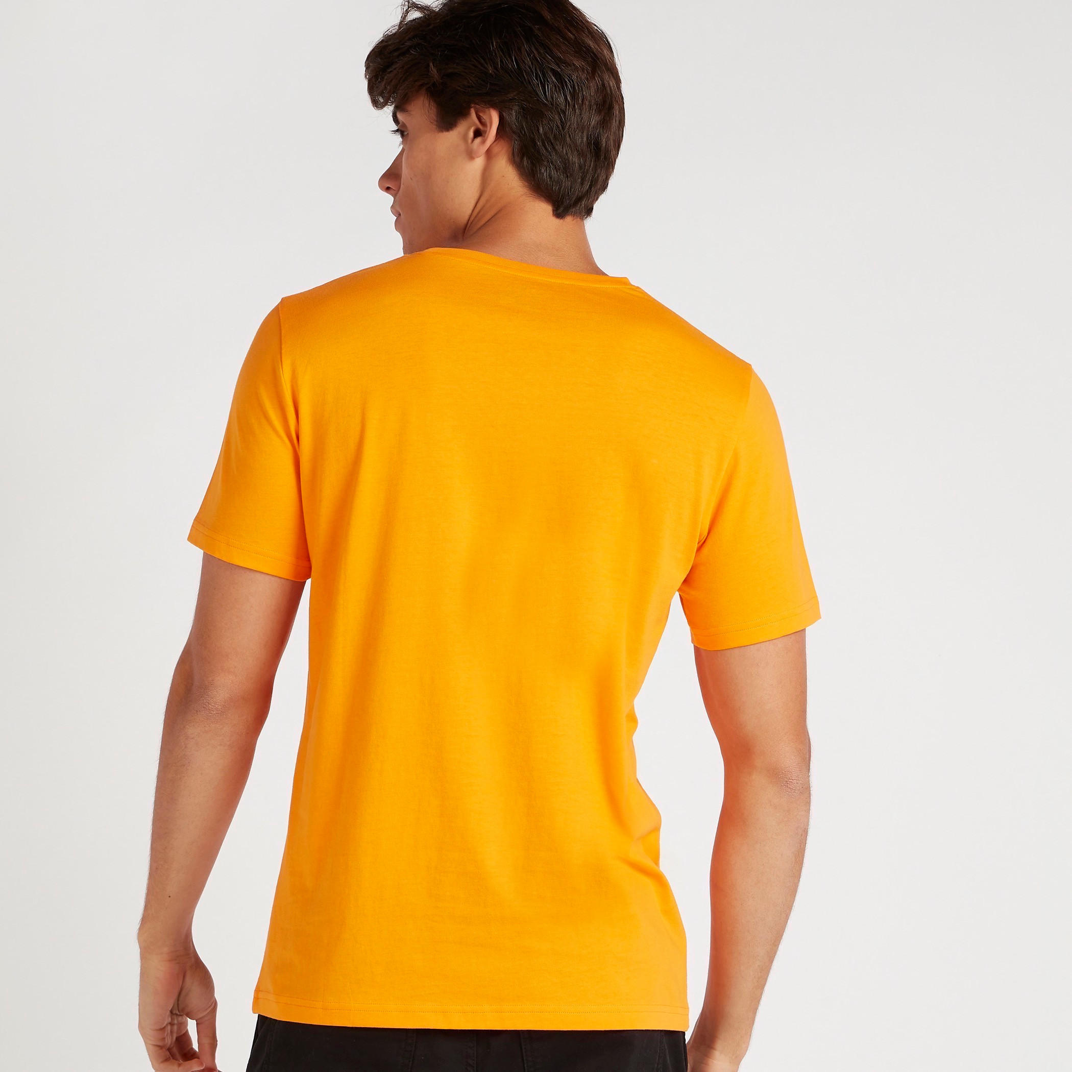 تيشيرت بياقة ضيّقة وأكمام قصيرة وطبعات-men-clothing-tshirtsandpolos-tshirts-image-4
