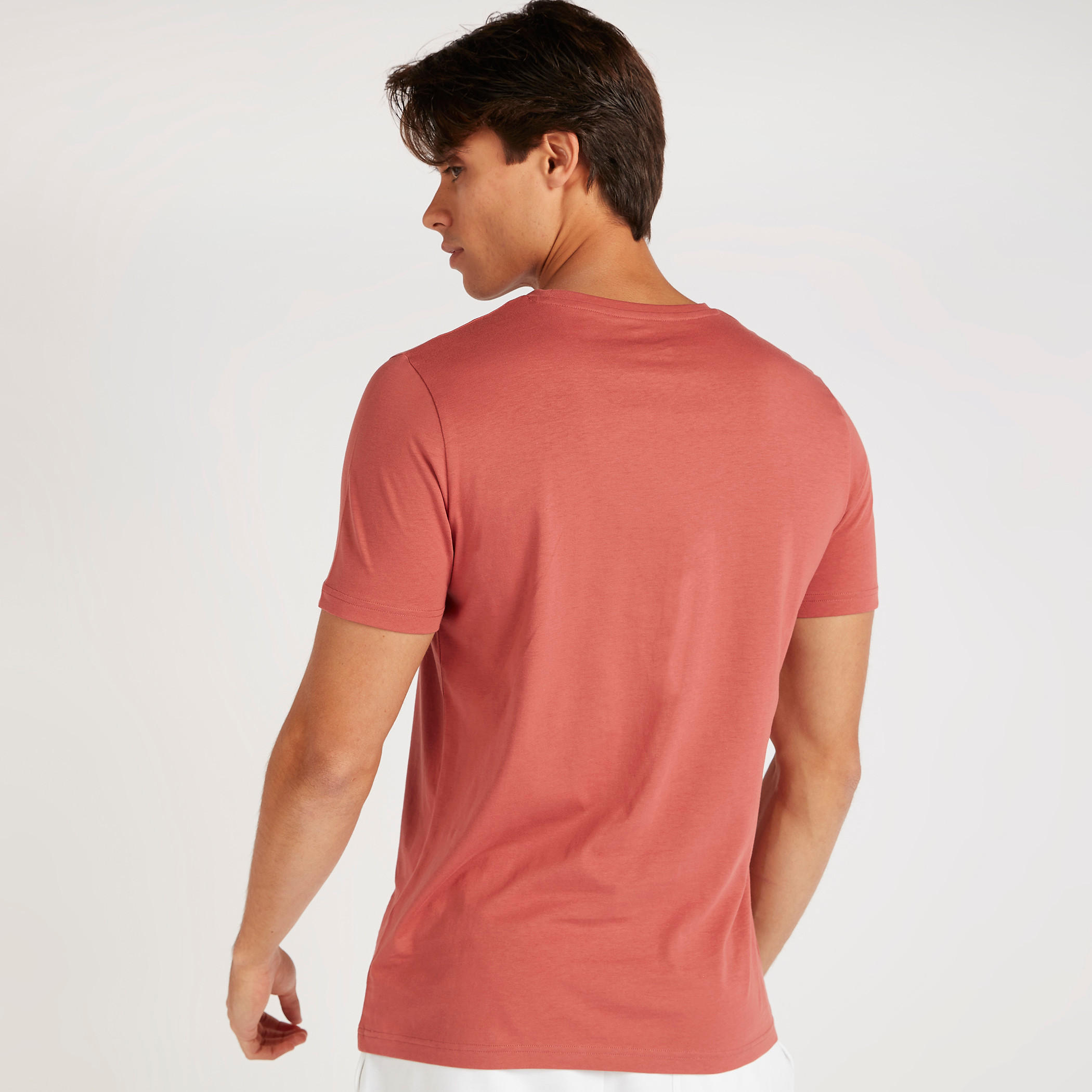 تيشيرت بياقة ضيّقة وأكمام قصيرة وطبعات-men-clothing-tshirtsandpolos-tshirts-image-4