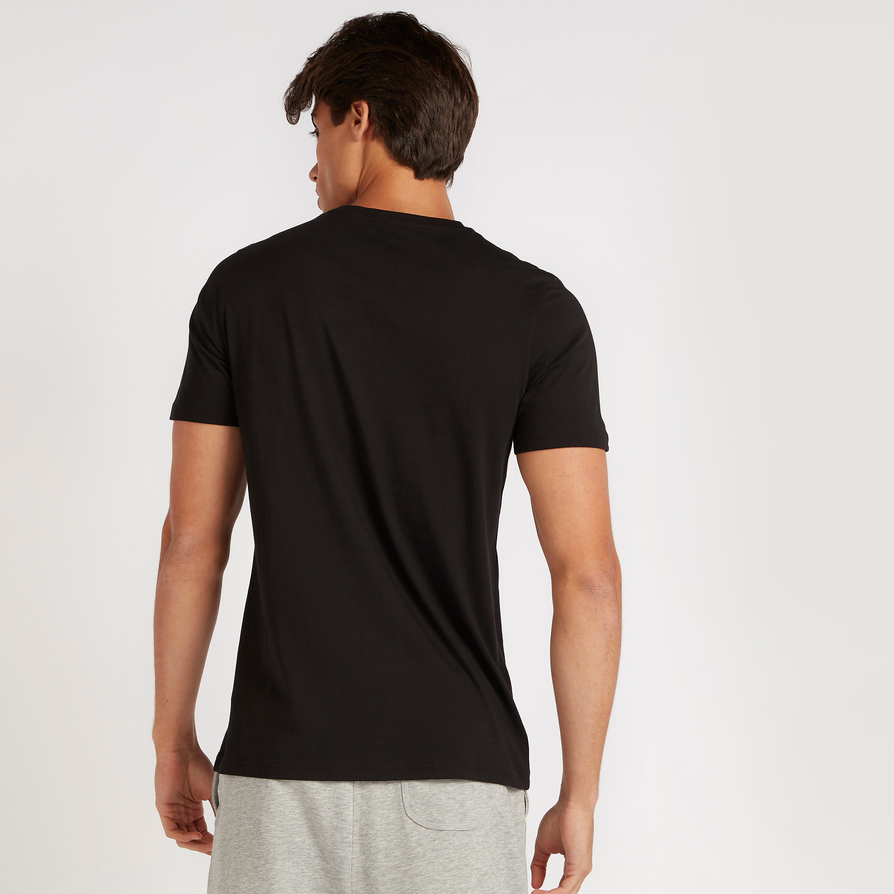 تيشيرت بياقة ضيّقة وأكمام قصيرة وطبعات-men-clothing-tshirtsandpolos-tshirts-image-4