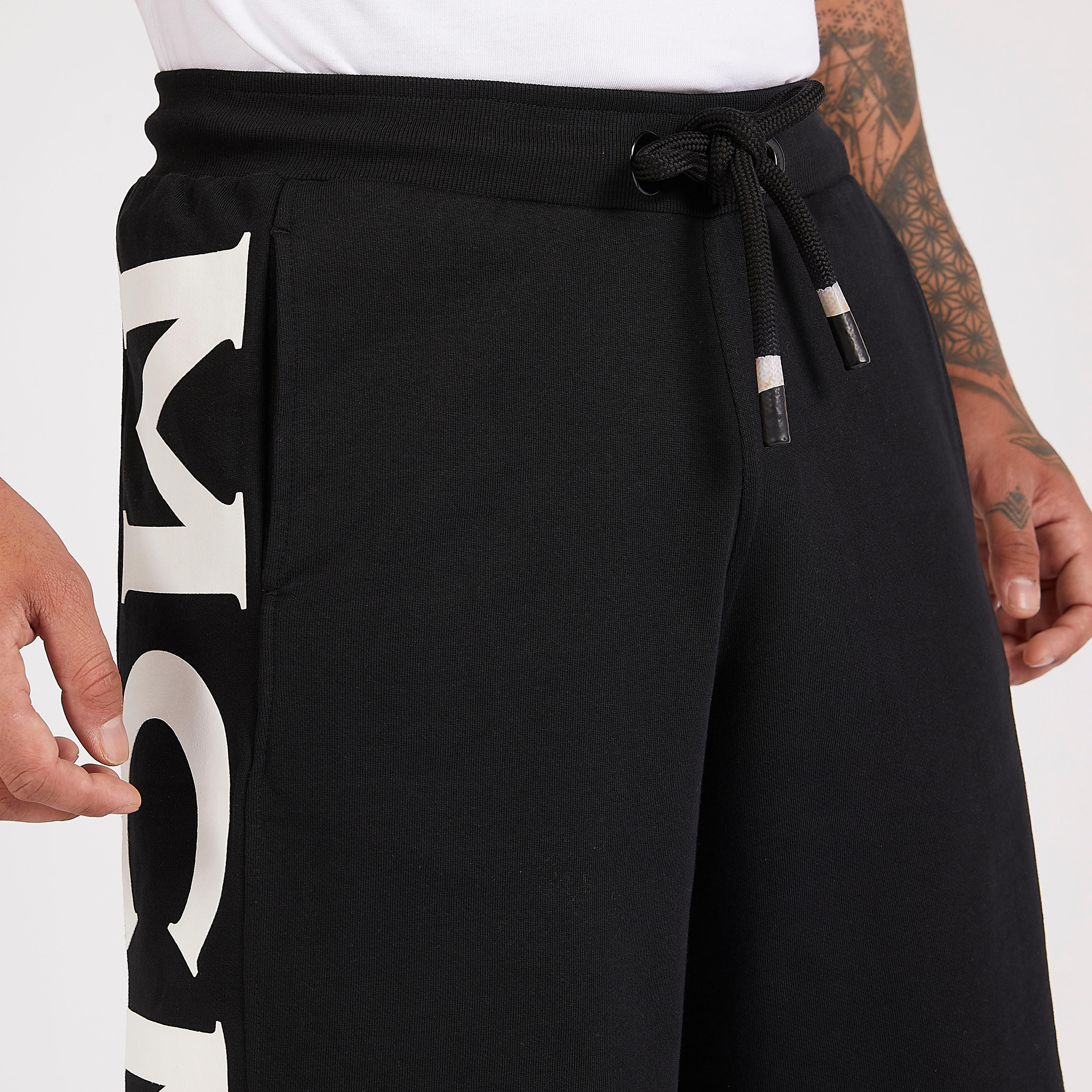 Printed Mid-Rise Shorts with Drawstring Closure-men-clothing-bottoms-shorts-image-3