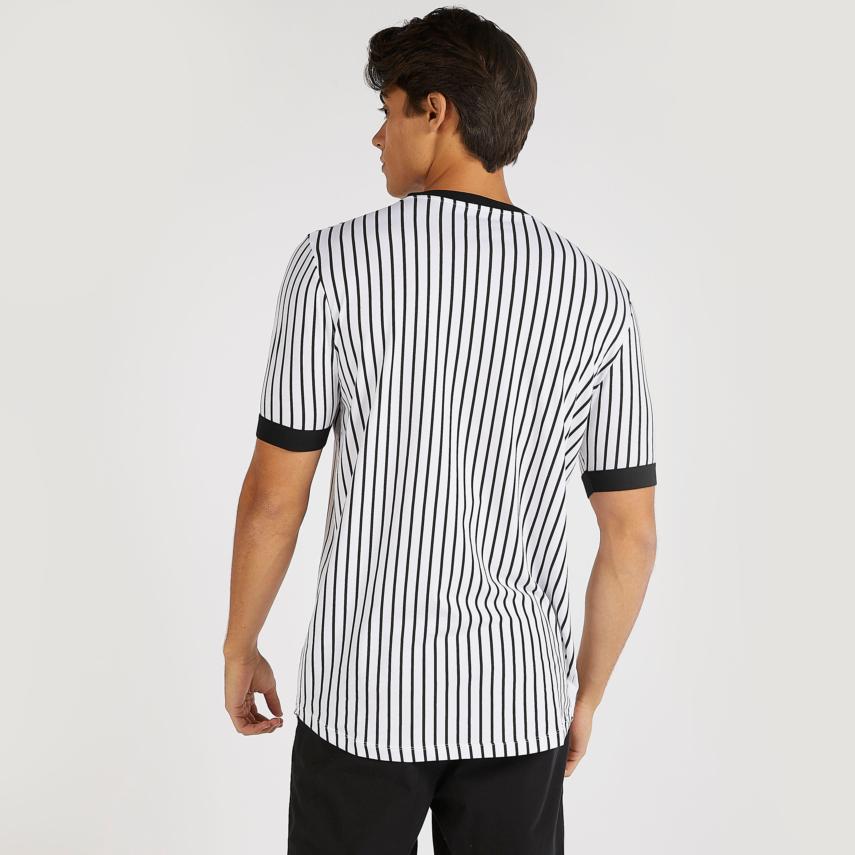 تيشيرت مقلّم بأكمام قصيرة وياقة هينلي-men-clothing-tshirtsandpolos-tshirts-image-4
