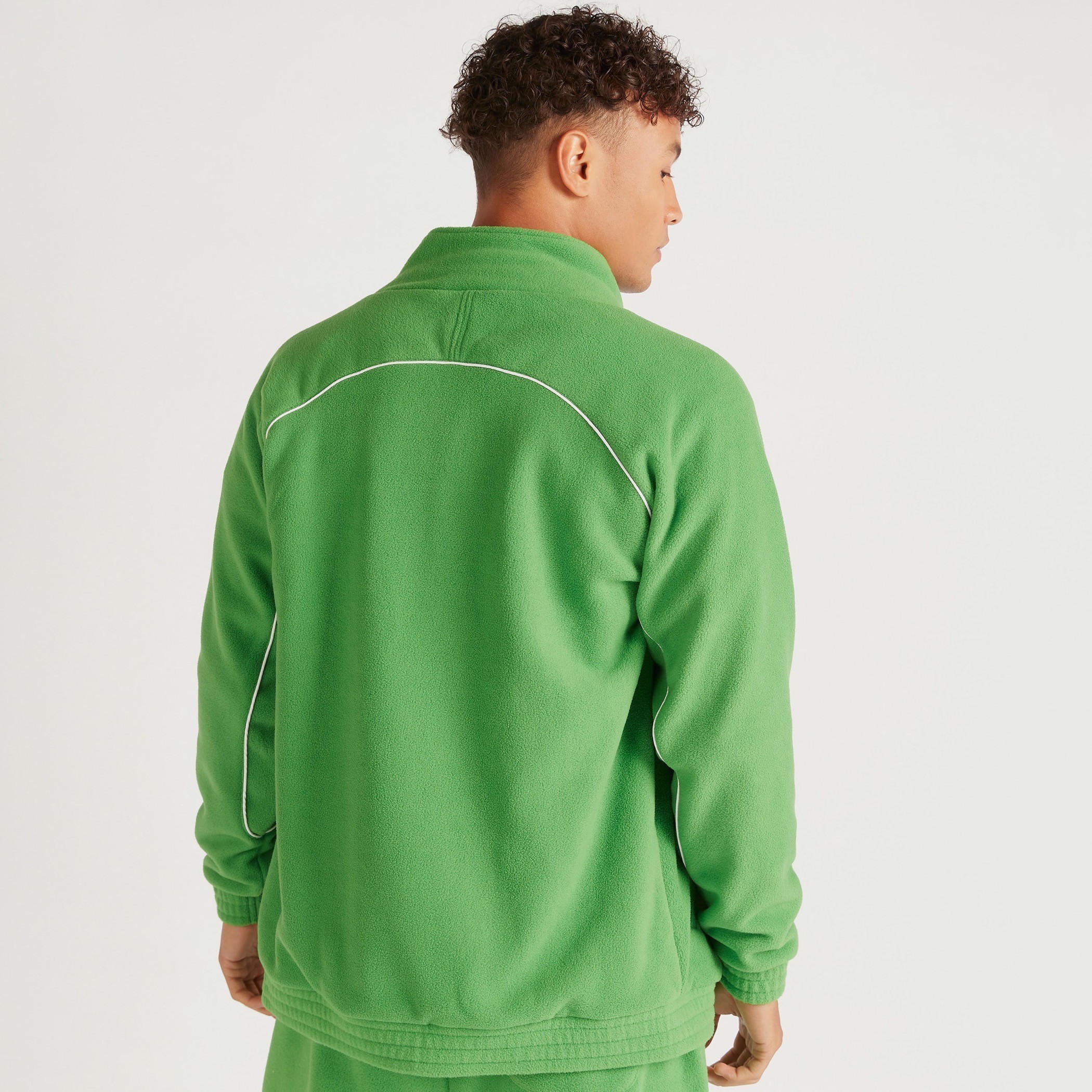جاكيت طويل بارز الملمس بسحّاب وأكمام طويلة وجيوب-men-clothing-jacketsandblazers-jackets-image-4