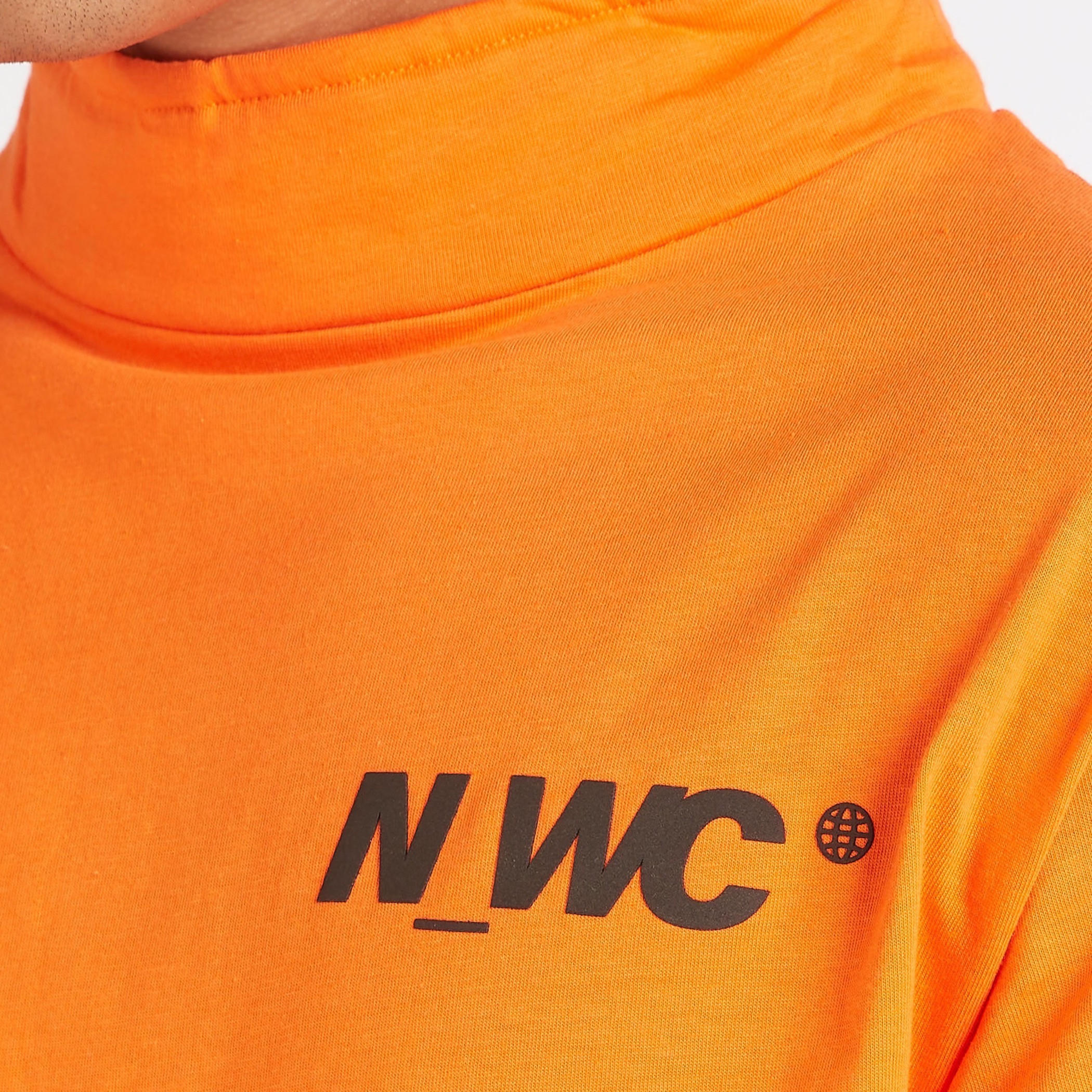 تيشيرت بأكمام قصيرة وياقة عالية وطبعات-men-clothing-tshirtsandpolos-tshirts-image-3