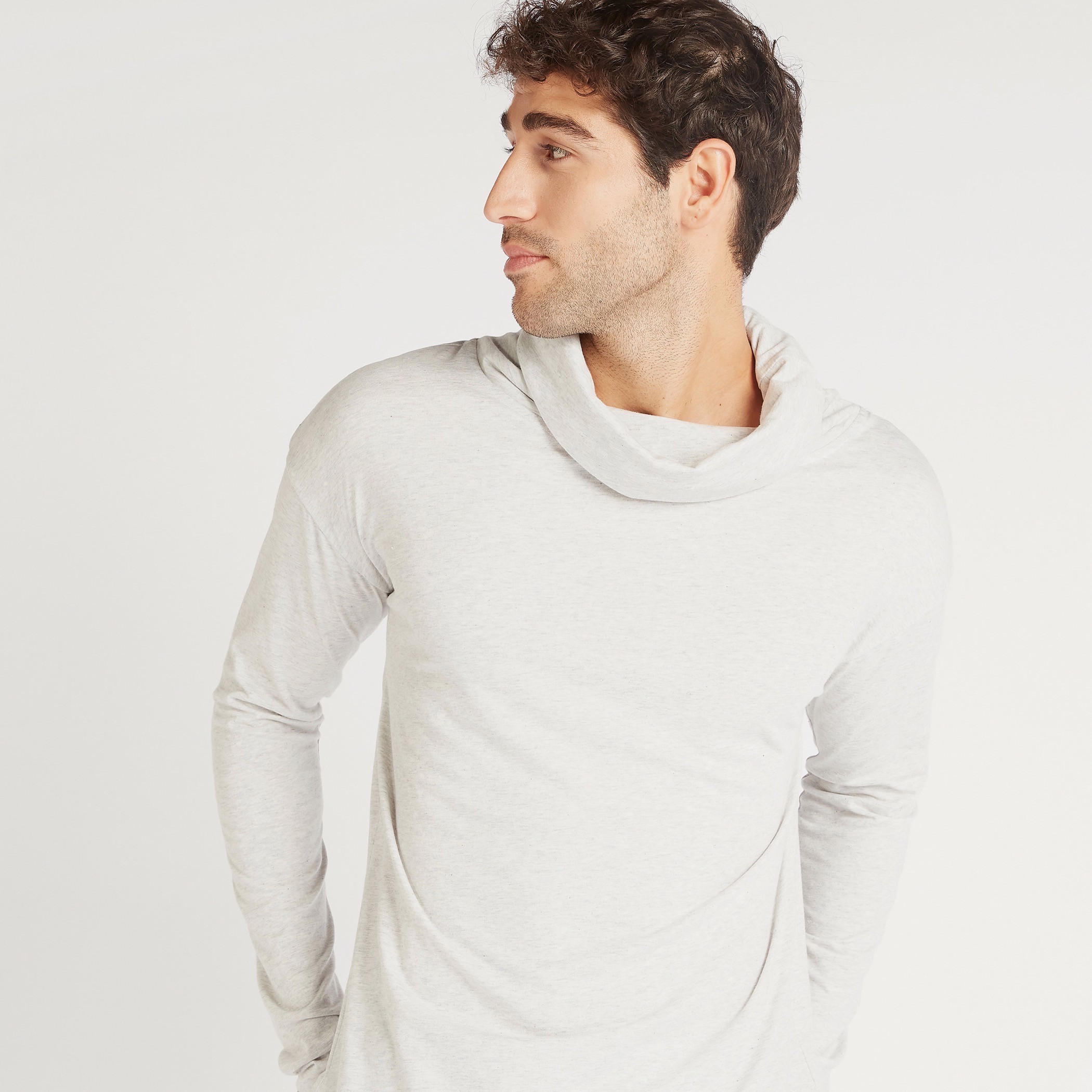 تيشيرت طويل سادة بياقة عالية وأكمام قصيرة-men-clothing-tshirtsandpolos-tshirts-image-3