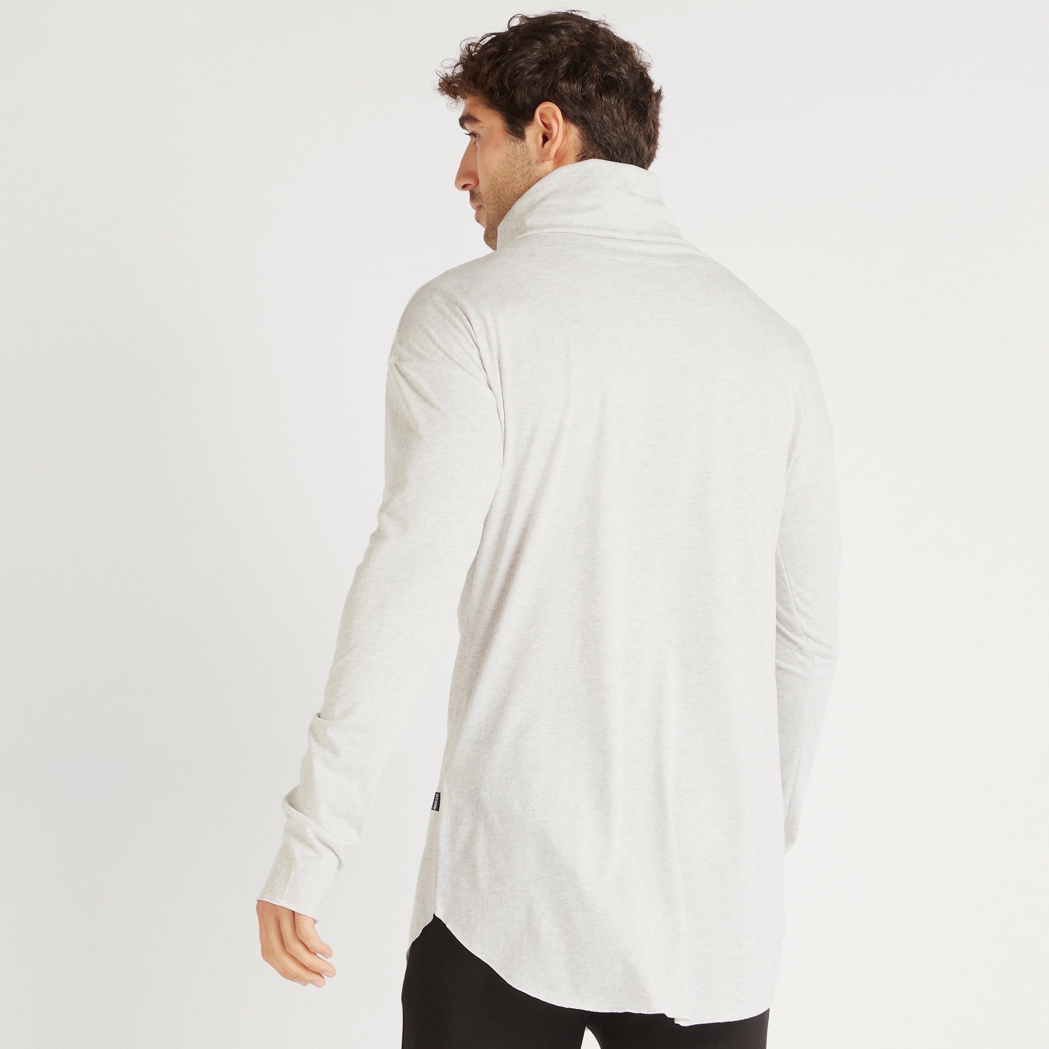 تيشيرت طويل سادة بياقة عالية وأكمام قصيرة-men-clothing-tshirtsandpolos-tshirts-image-4