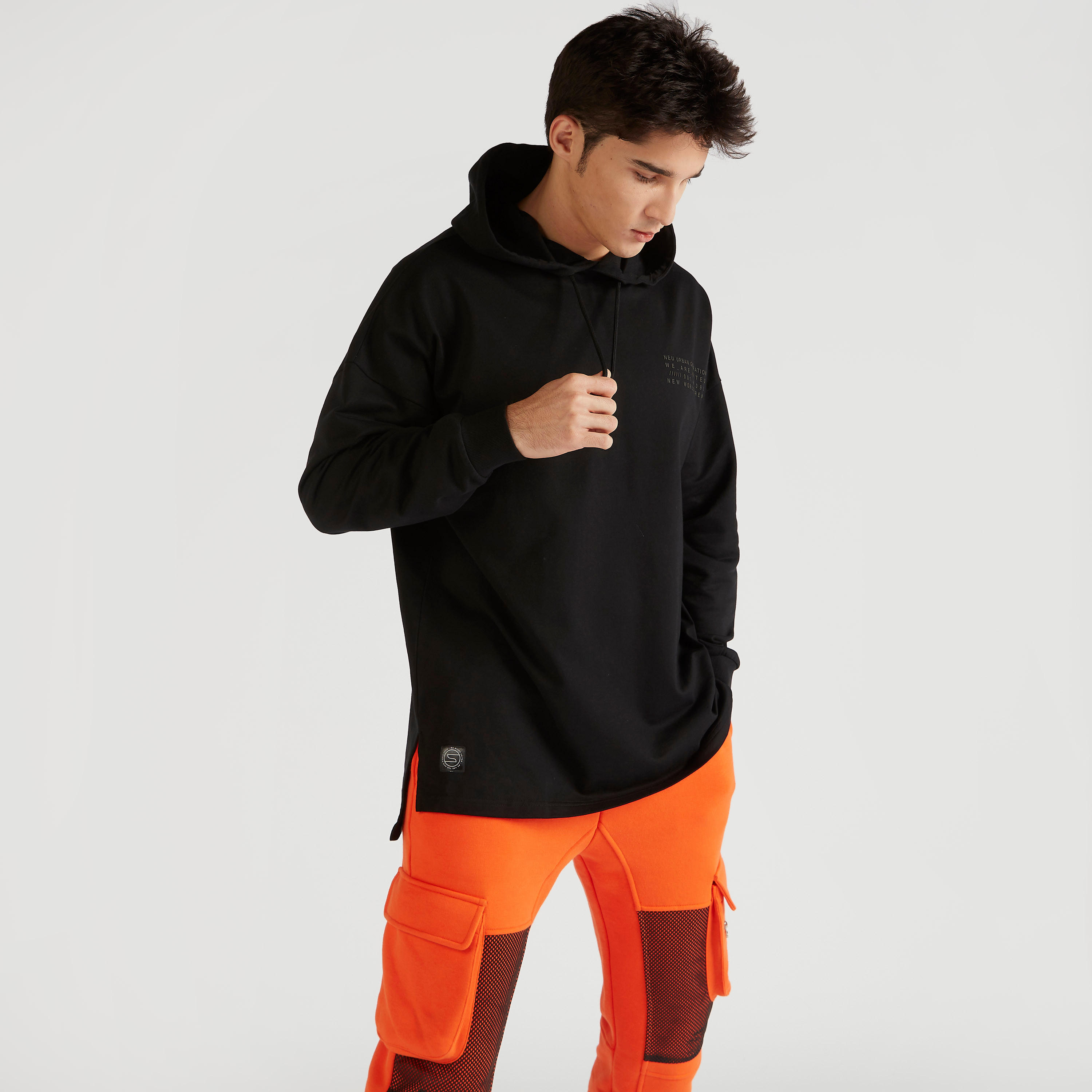 هودي سادة بأكمام طويلة وجيوب-men-winterwear-hoodiesandsweatshirts-image-10