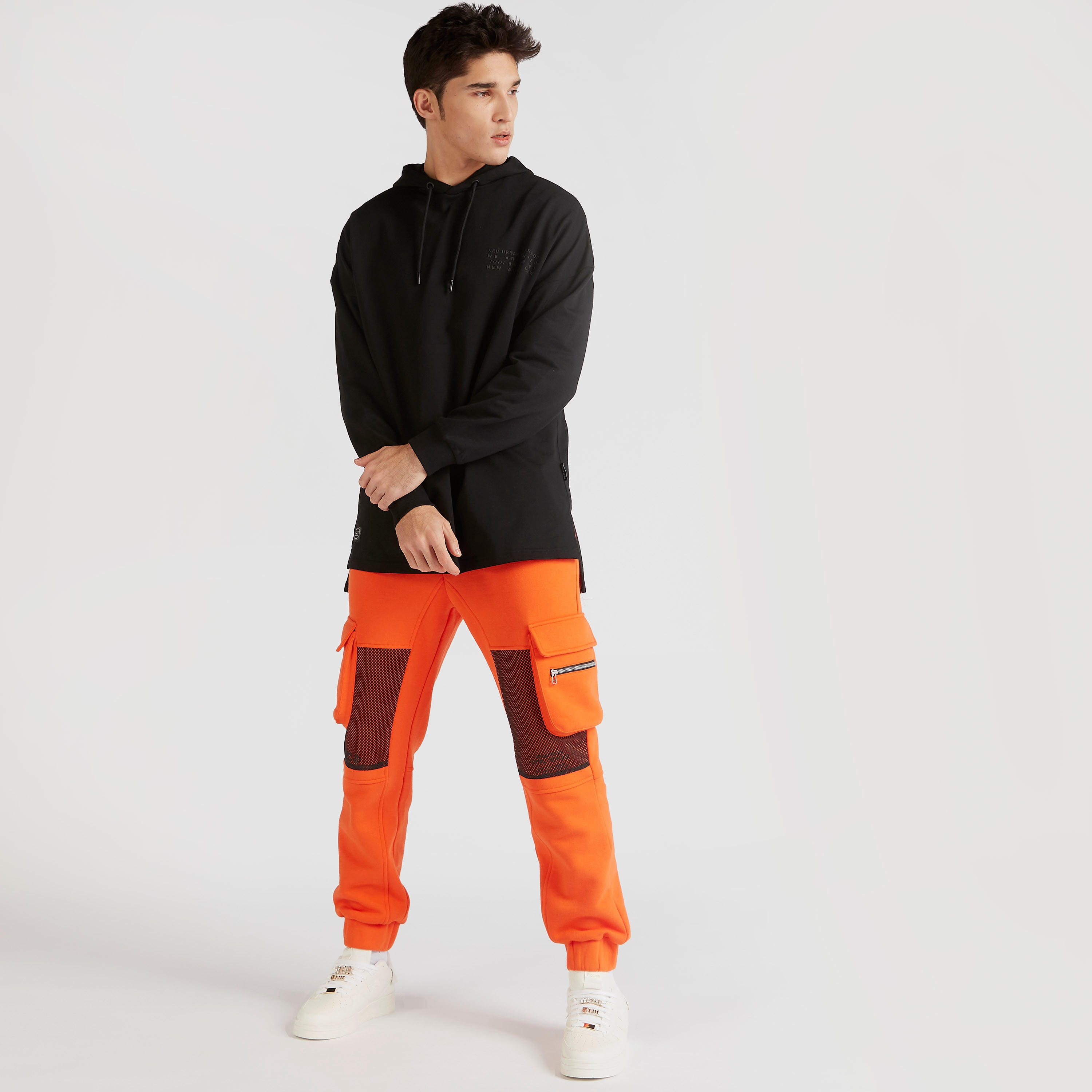 هودي سادة بأكمام طويلة وجيوب-men-winterwear-hoodiesandsweatshirts-image-6