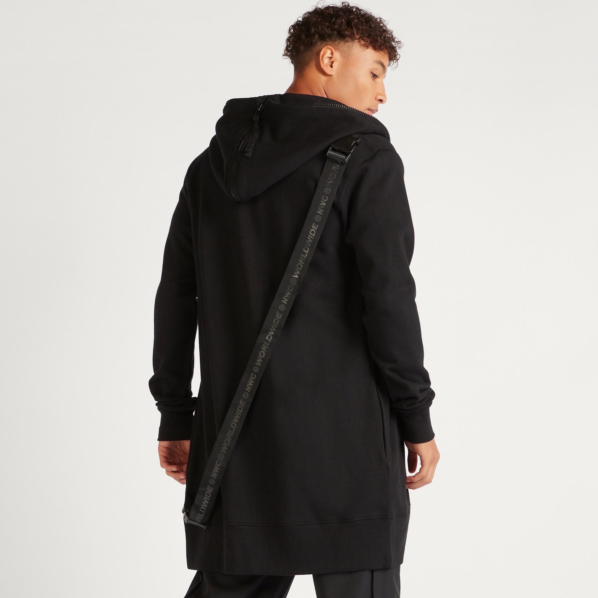 جاكيت طويل سادة بسحّاب وأكمام طويلة وقبّعة وجيوب-men-clothing-jacketsandblazers-jackets-image-4
