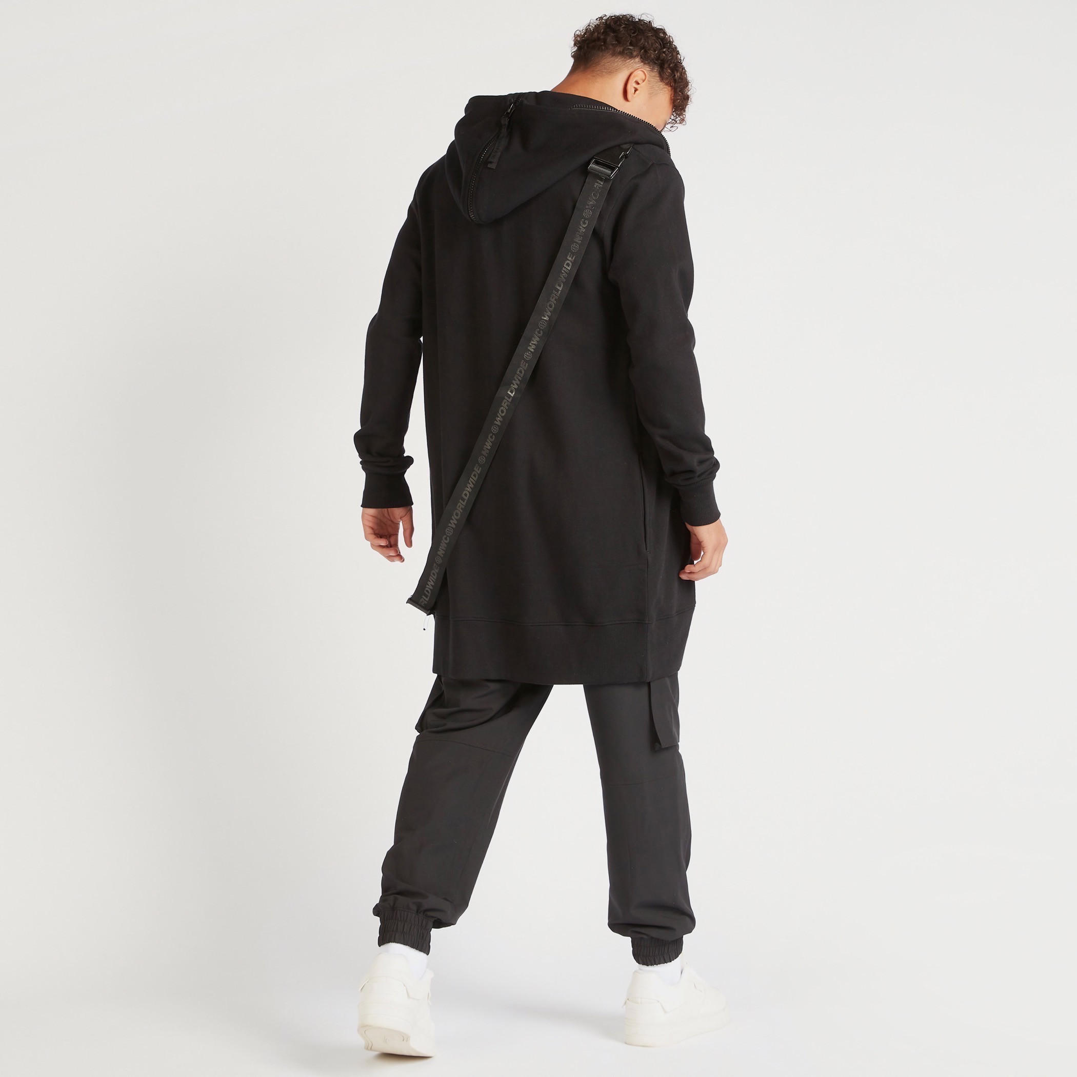 جاكيت طويل سادة بسحّاب وأكمام طويلة وقبّعة وجيوب-men-clothing-jacketsandblazers-jackets-image-3