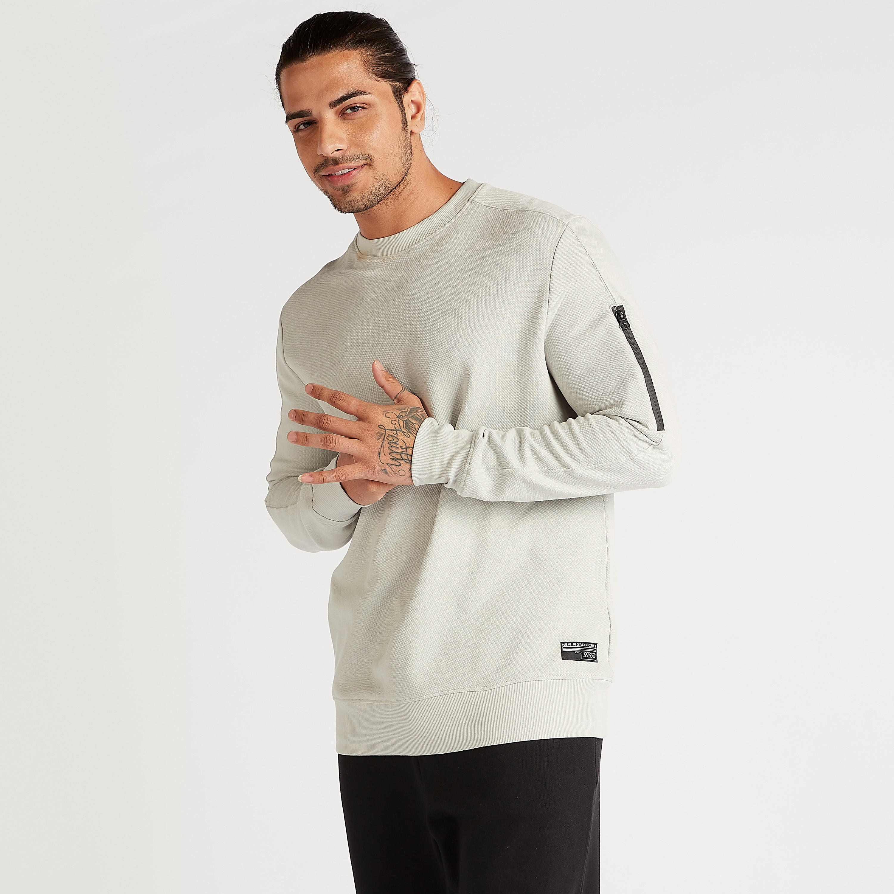 Solid Sweatshirt with Long Sleeves and Zipper Detail-men-winterwear-hoodiesandsweatshirts-image-1